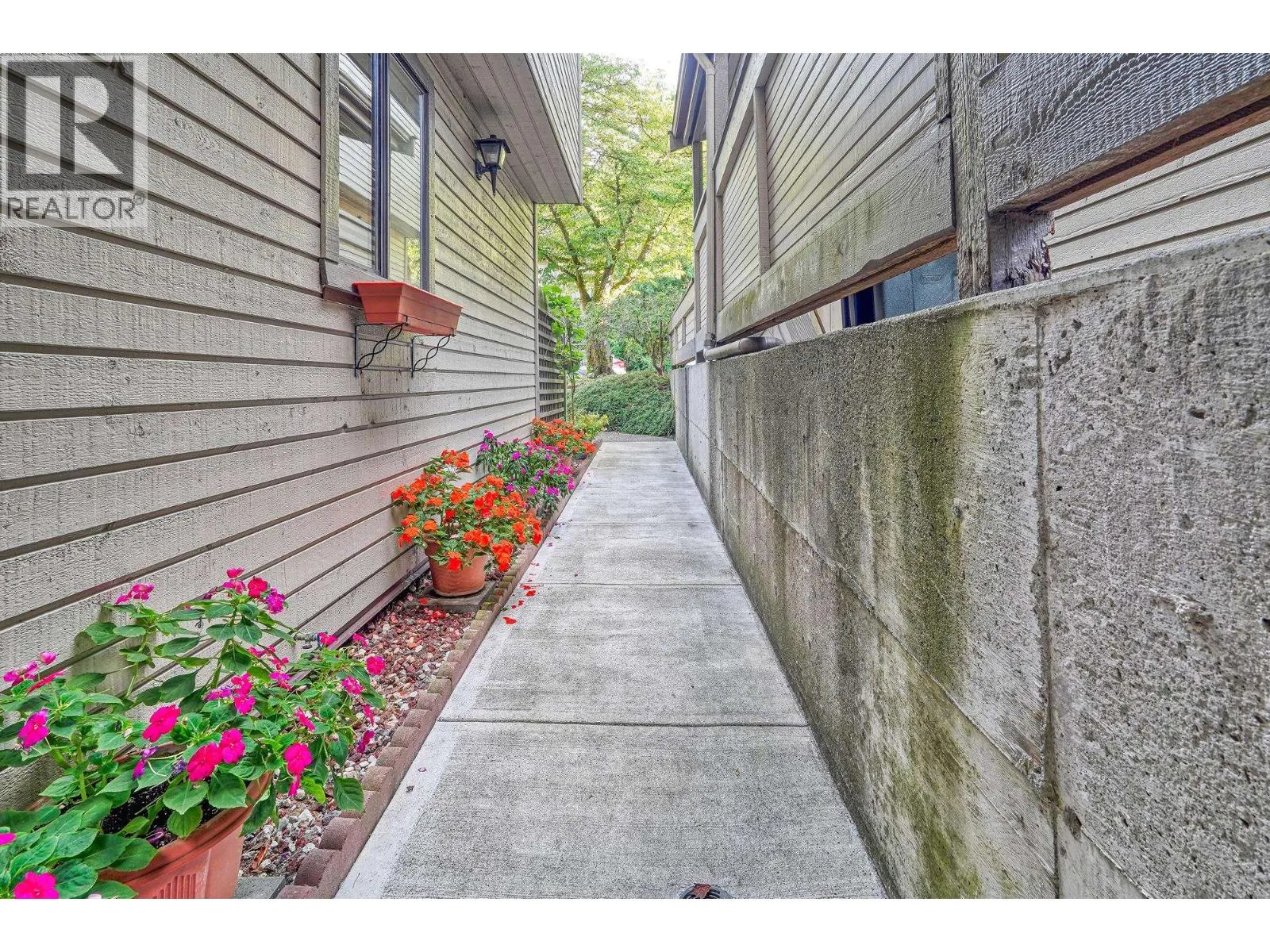 5766 MAYVIEW CIRCLE