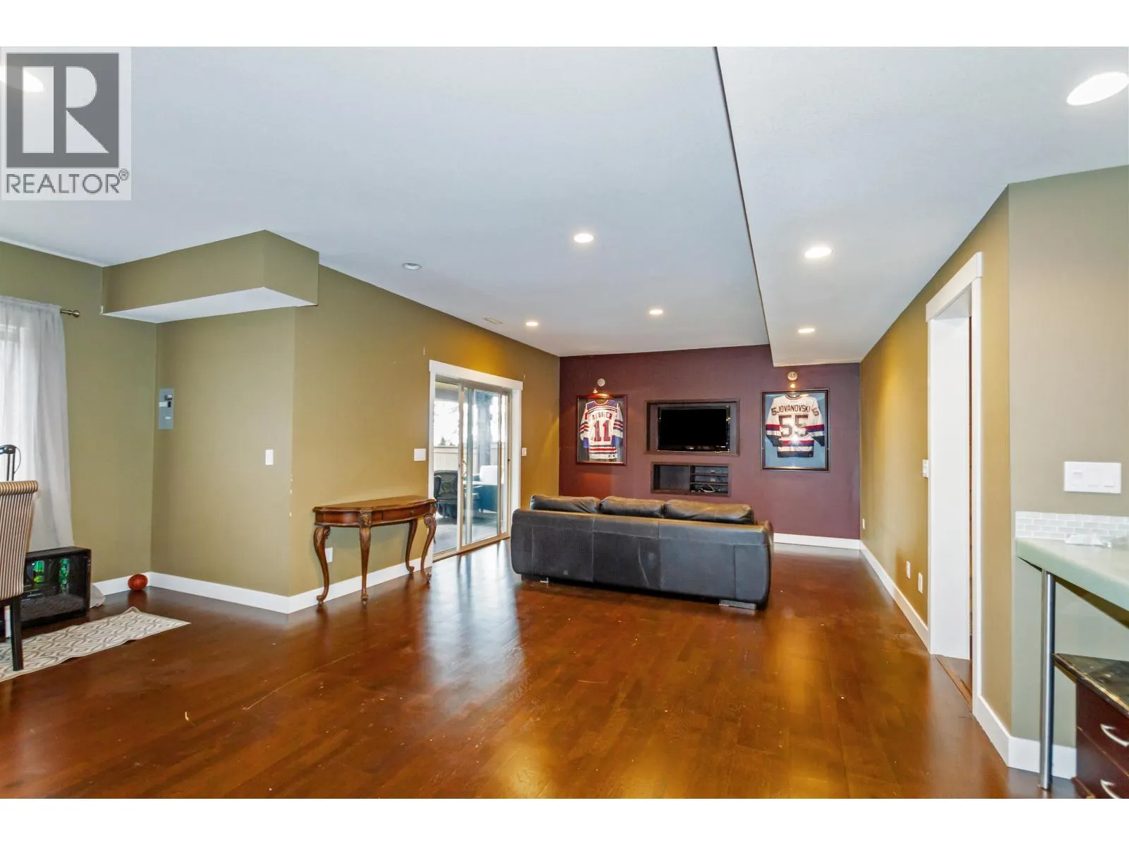 70 FERNWAY DRIVE