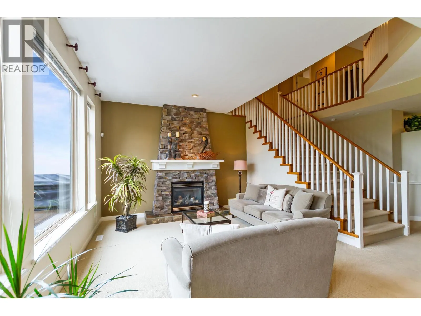 70 FERNWAY DRIVE