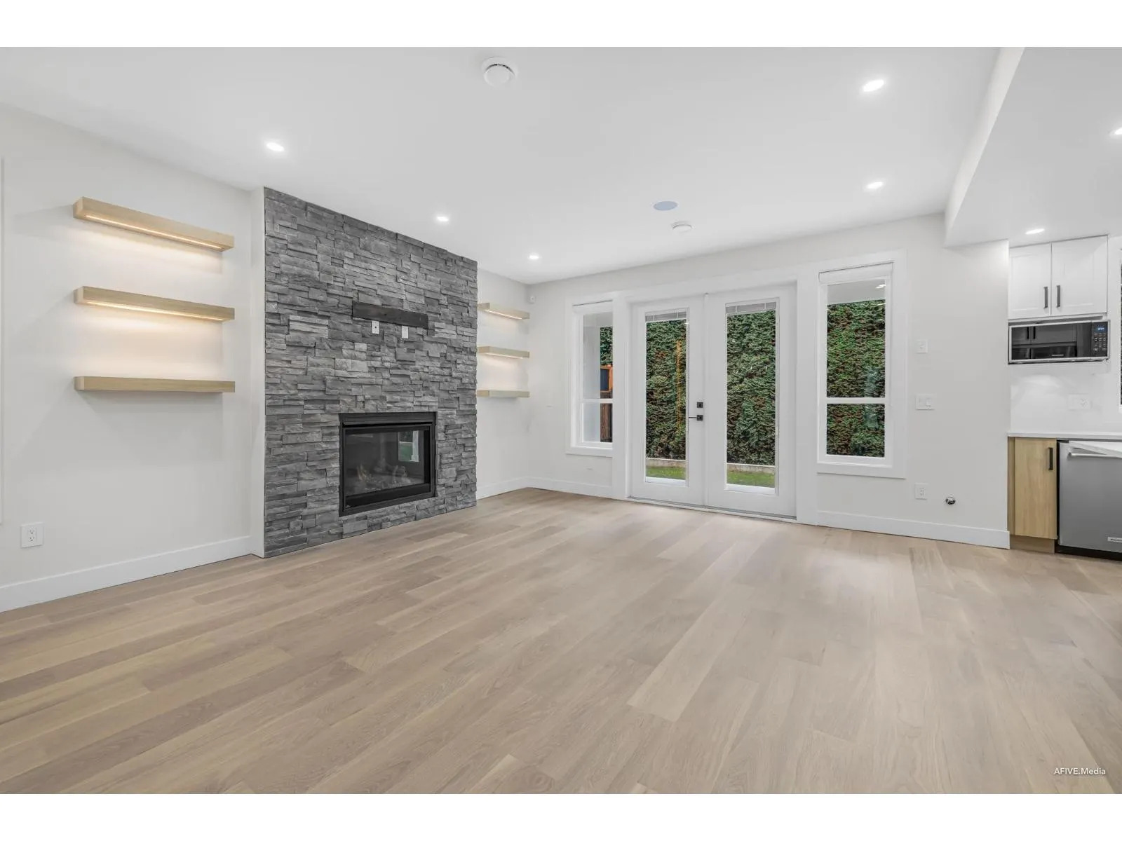 862 WILLOW PLACE|Harrison Hot Springs