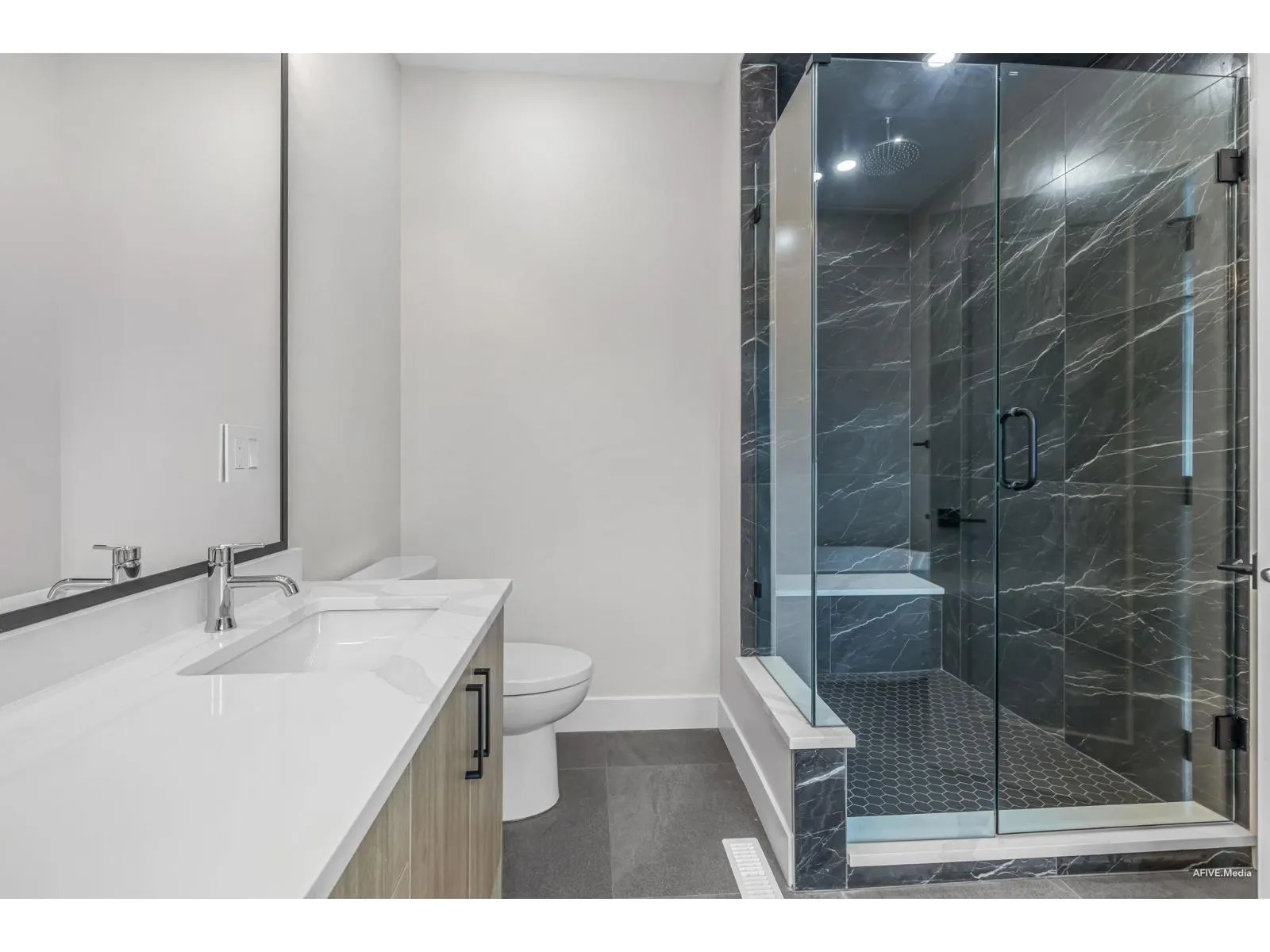 862 WILLOW PLACE|Harrison Hot Springs