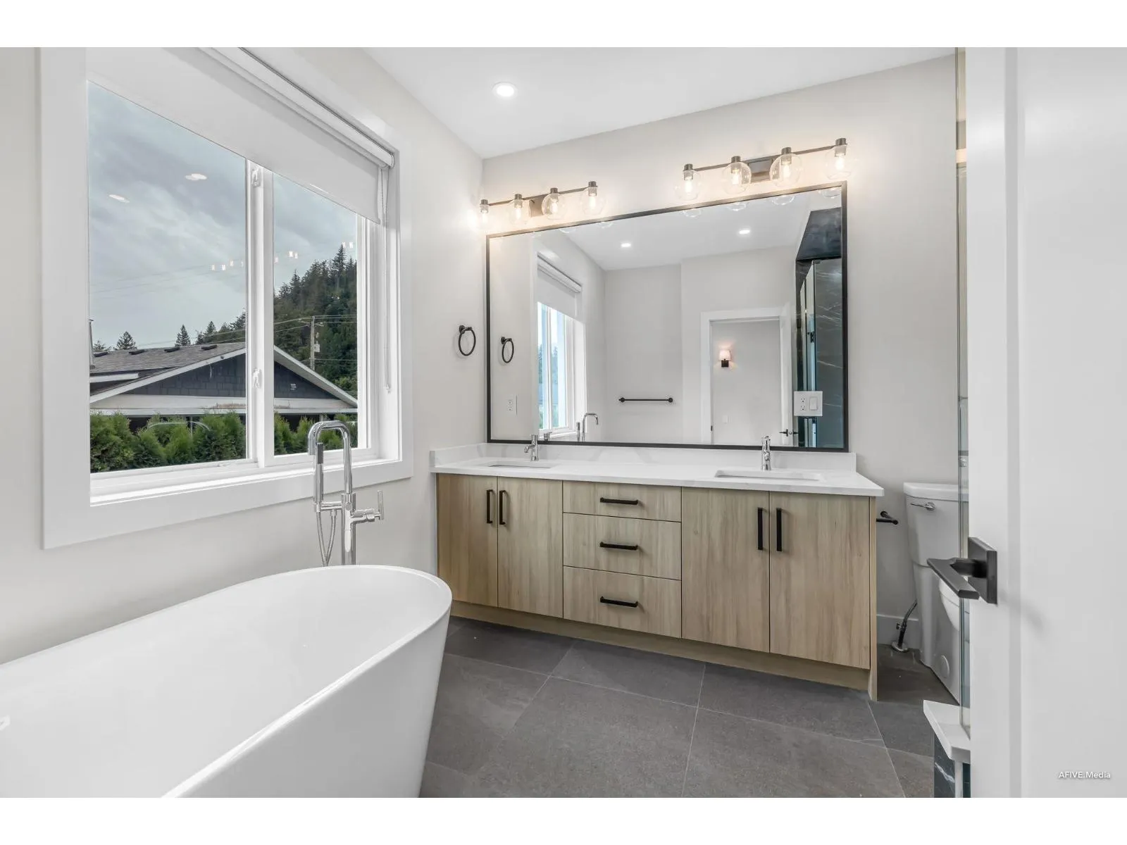 862 WILLOW PLACE|Harrison Hot Springs