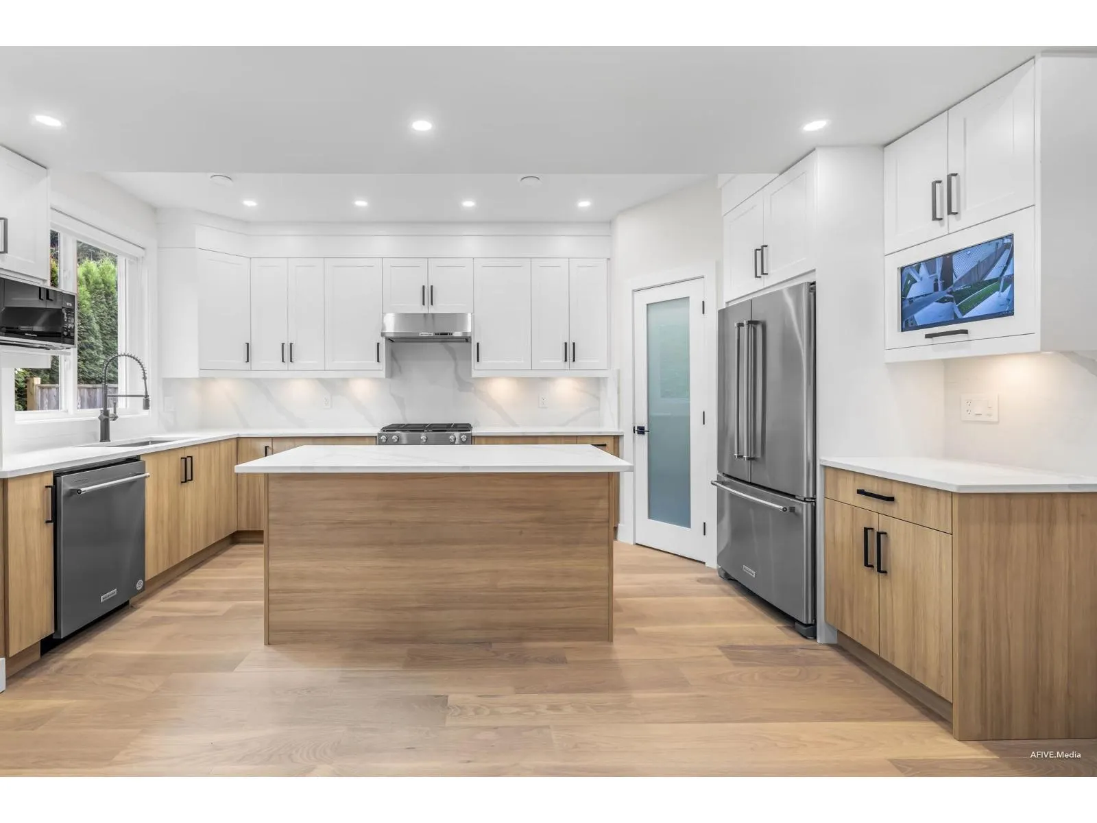 862 WILLOW PLACE|Harrison Hot Springs