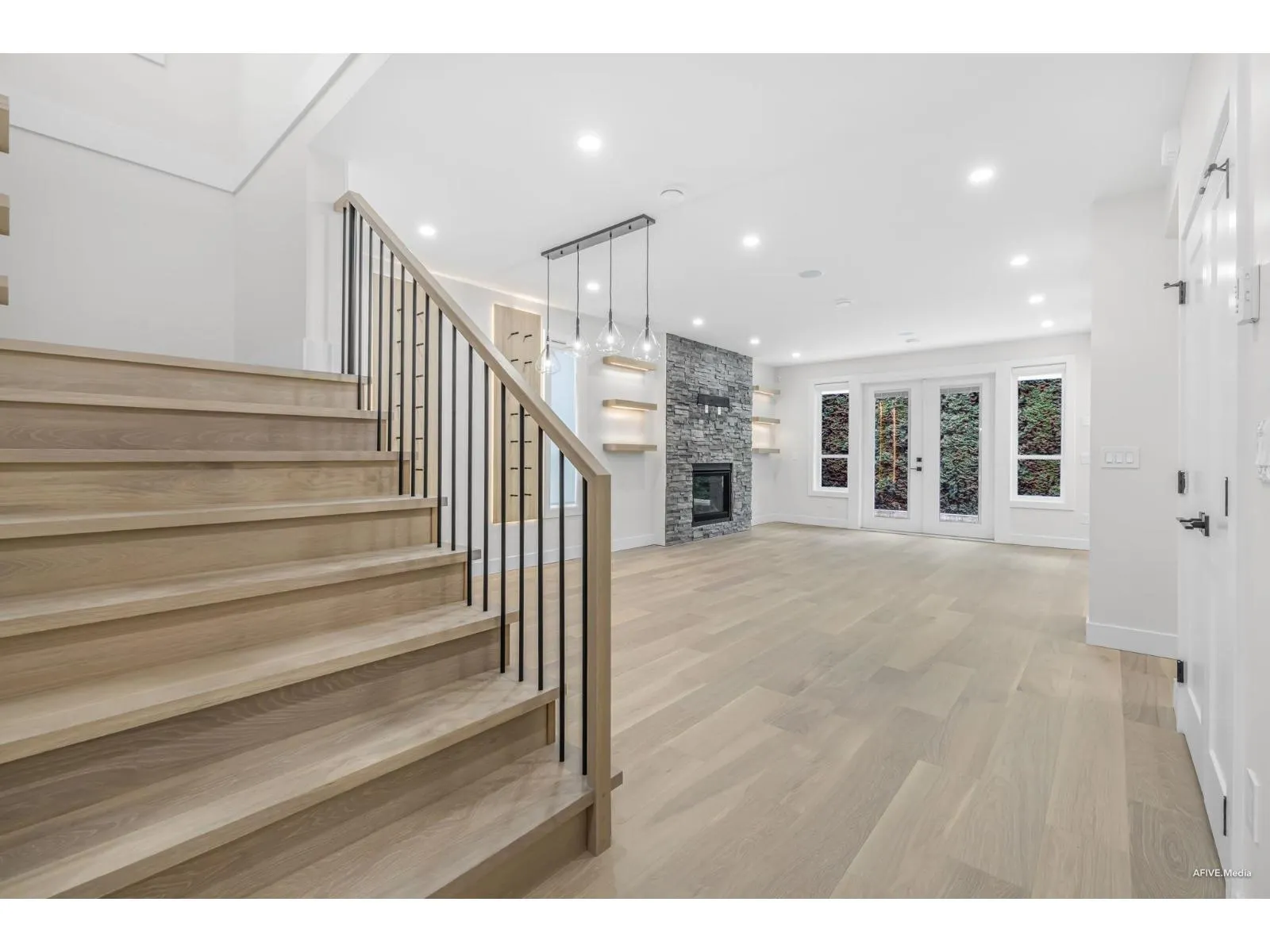 862 WILLOW PLACE|Harrison Hot Springs