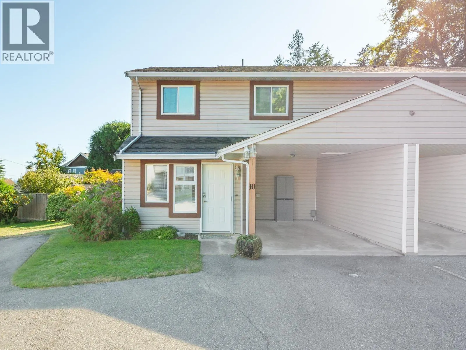 10 765 SCHOOL ROAD
