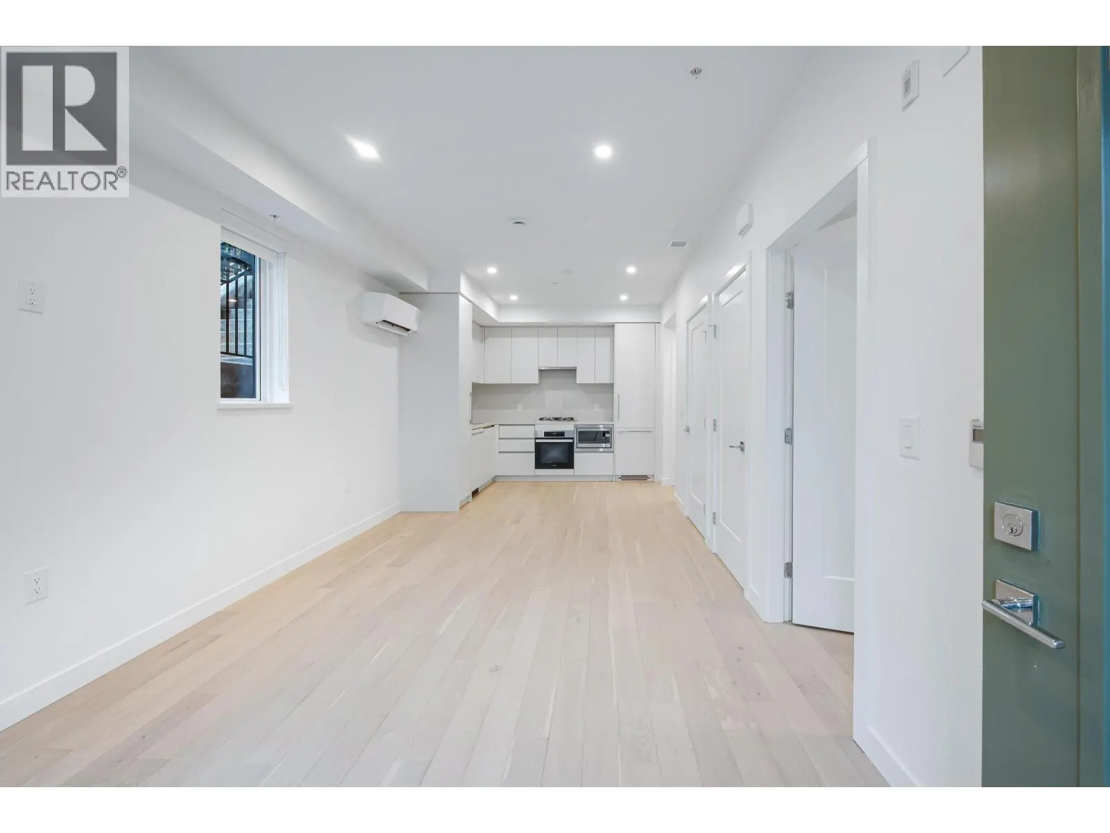 871 W 33RD AVENUE