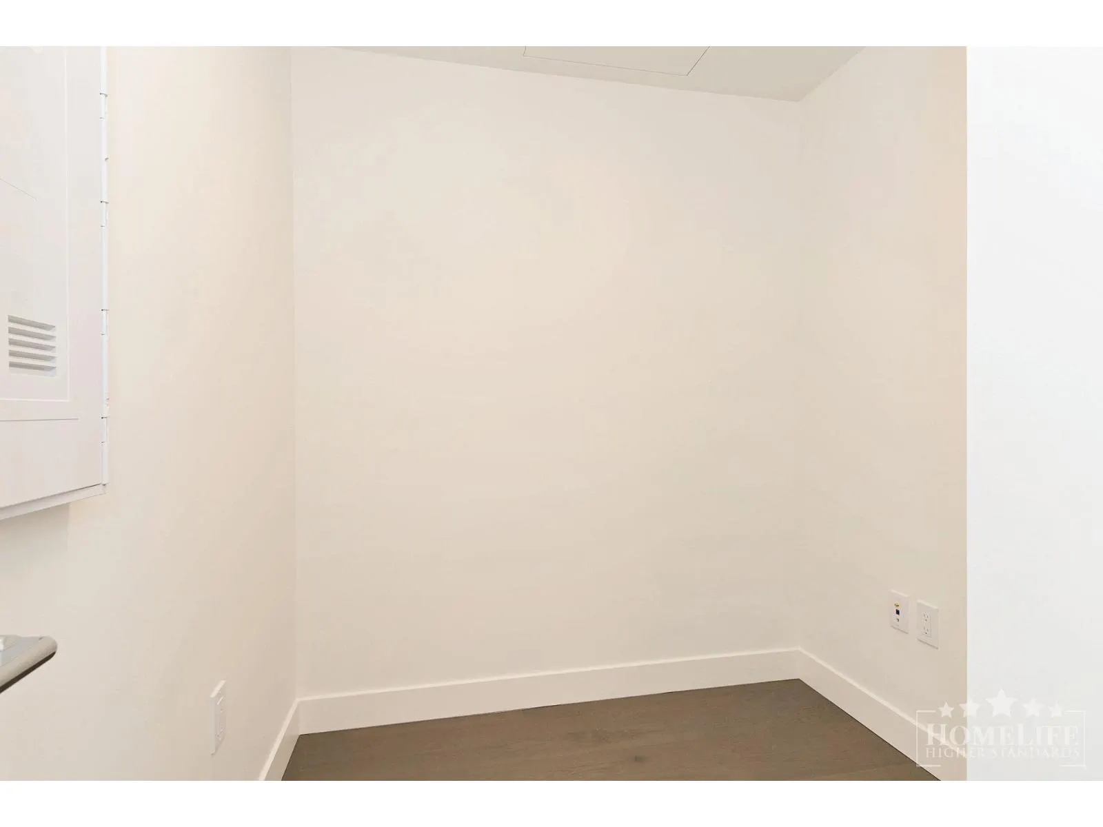 1003 1588 JOHNSTON ROAD