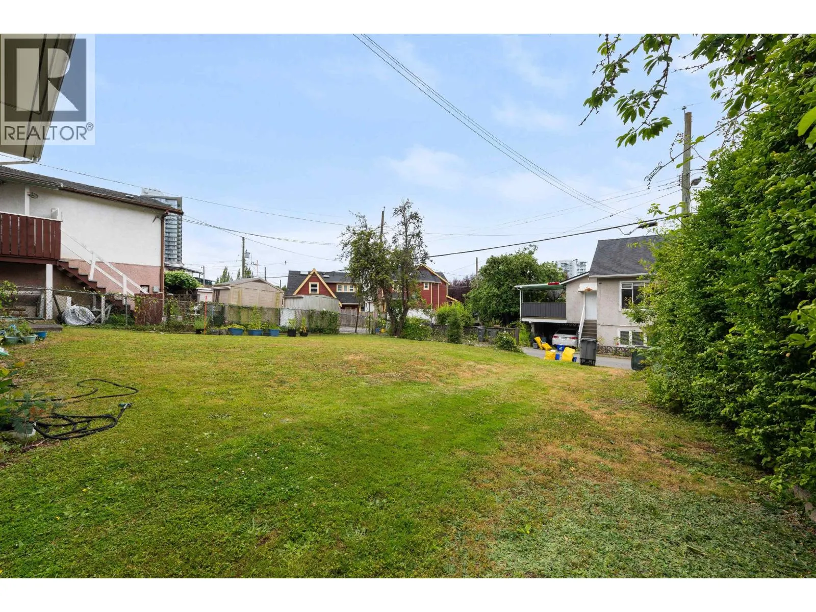 4561 NANAIMO STREET