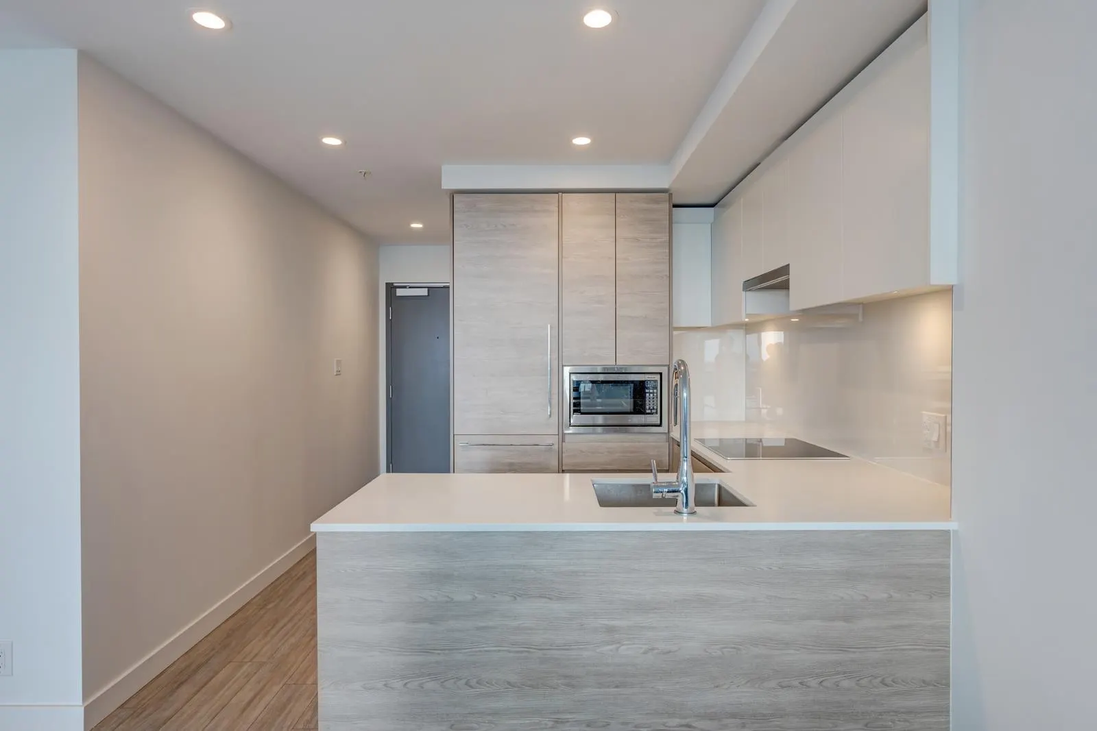 26XX 13615 FRASER HIGHWAY