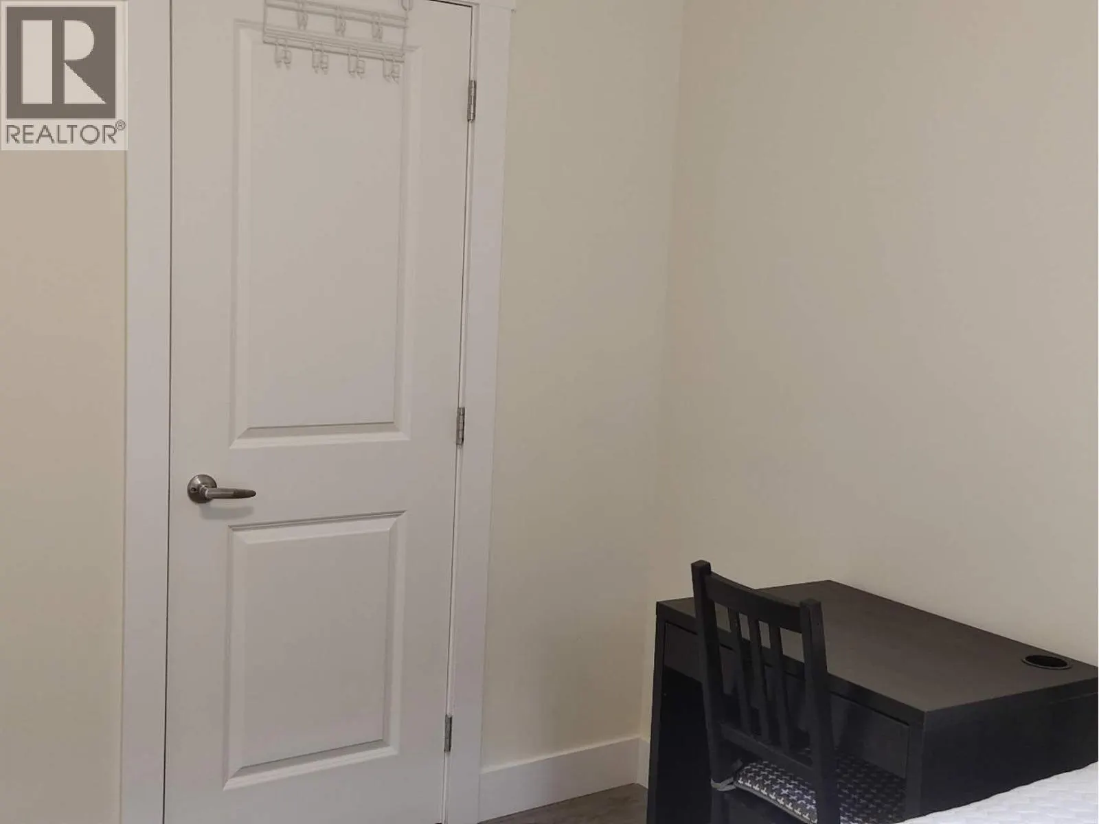 2 Bed Suite 4XXX HUXLEY AVENUE