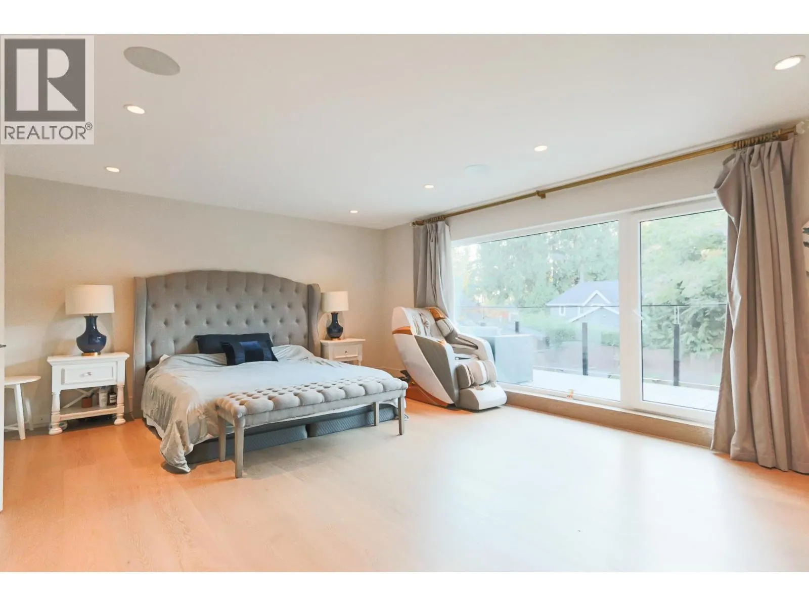 4341 CAROLYN DRIVE