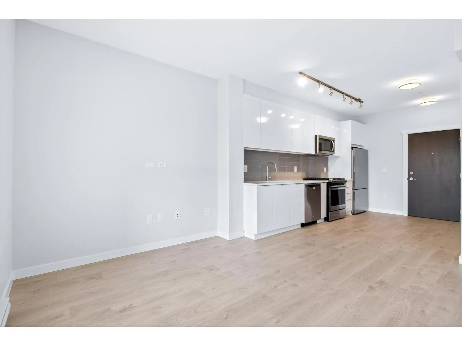 C201 8150 207 STREET