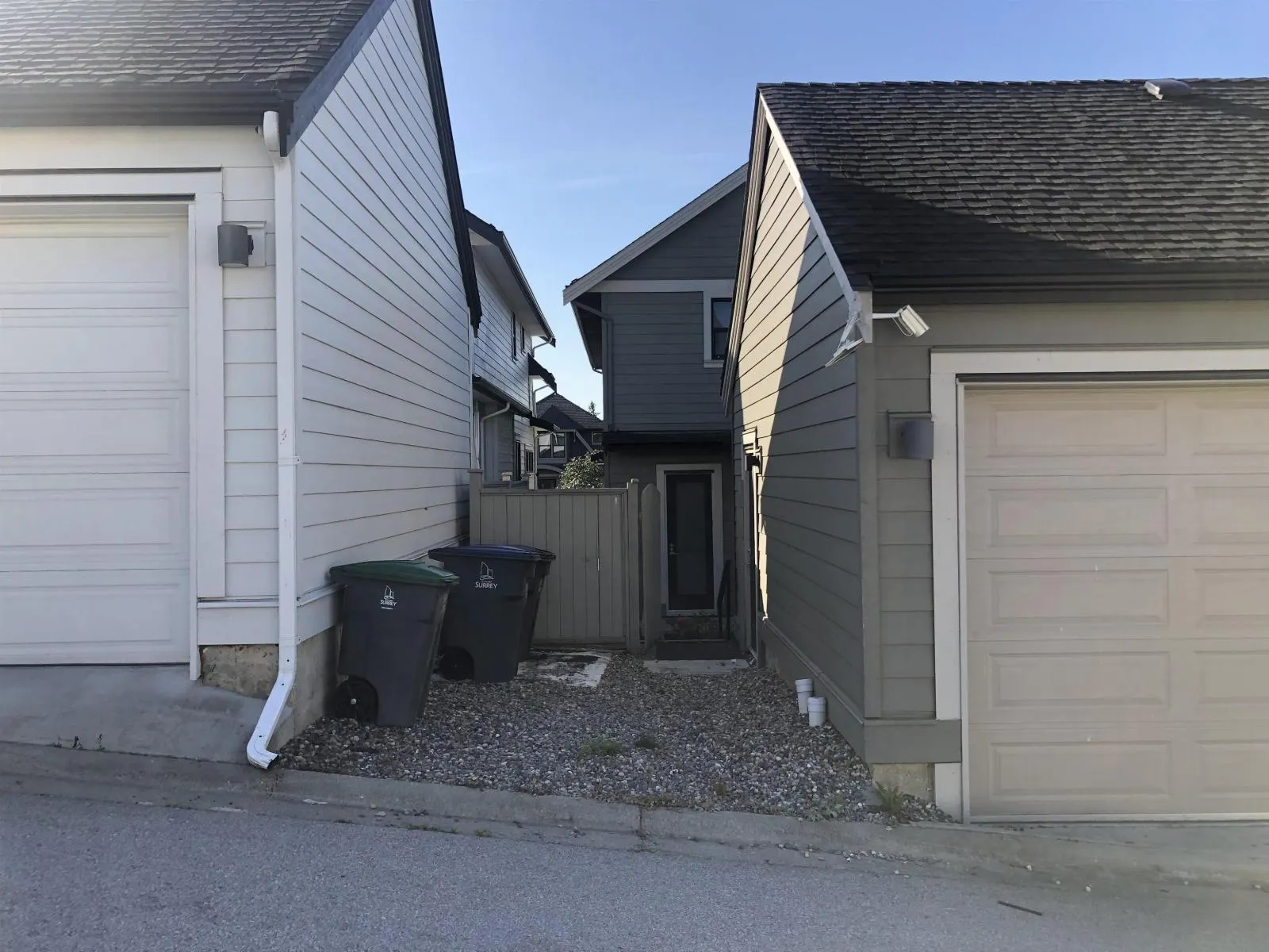 Basement 16475 21A AVENUE