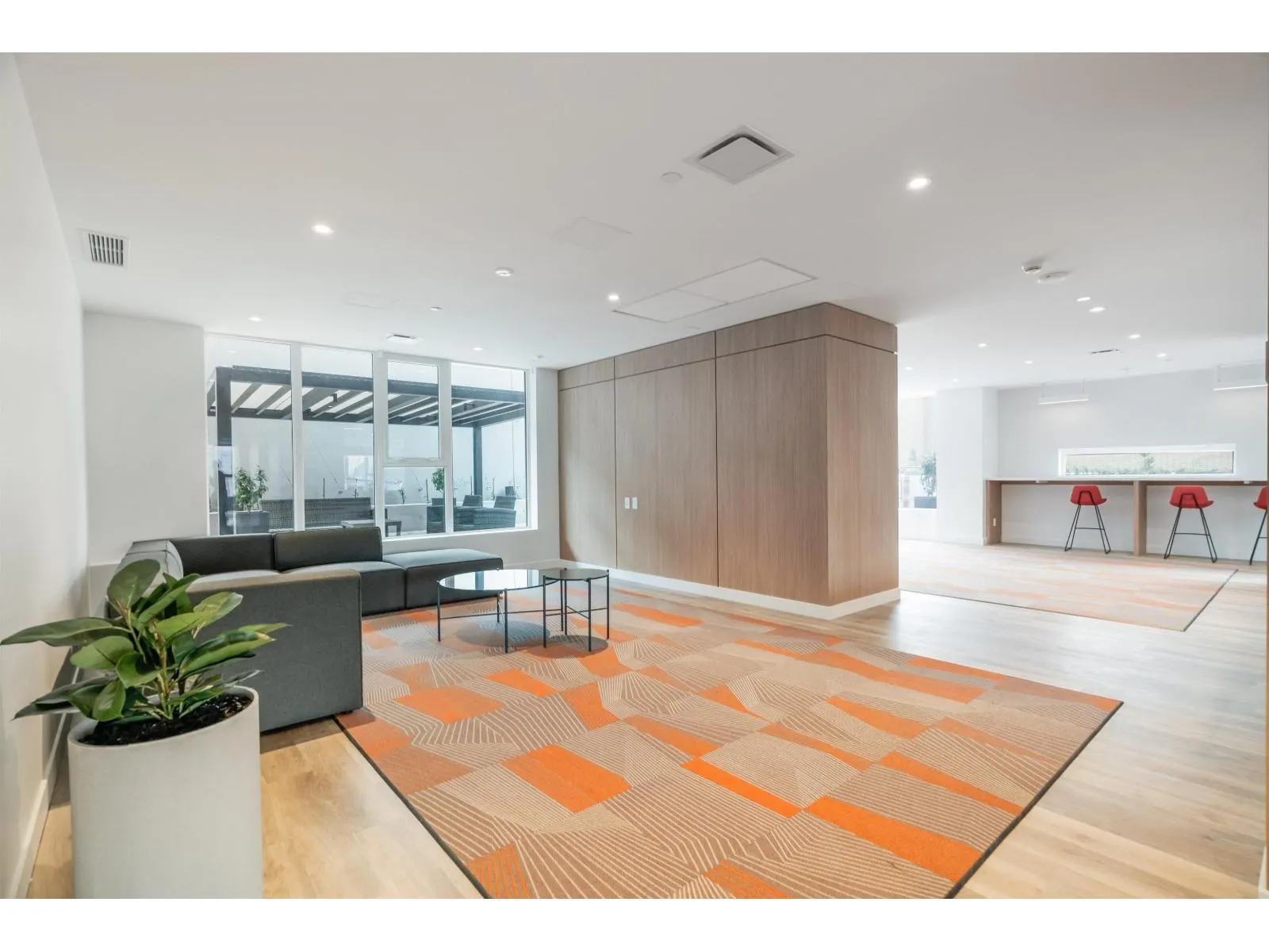 2308 13615 FRASER HIGHWAY