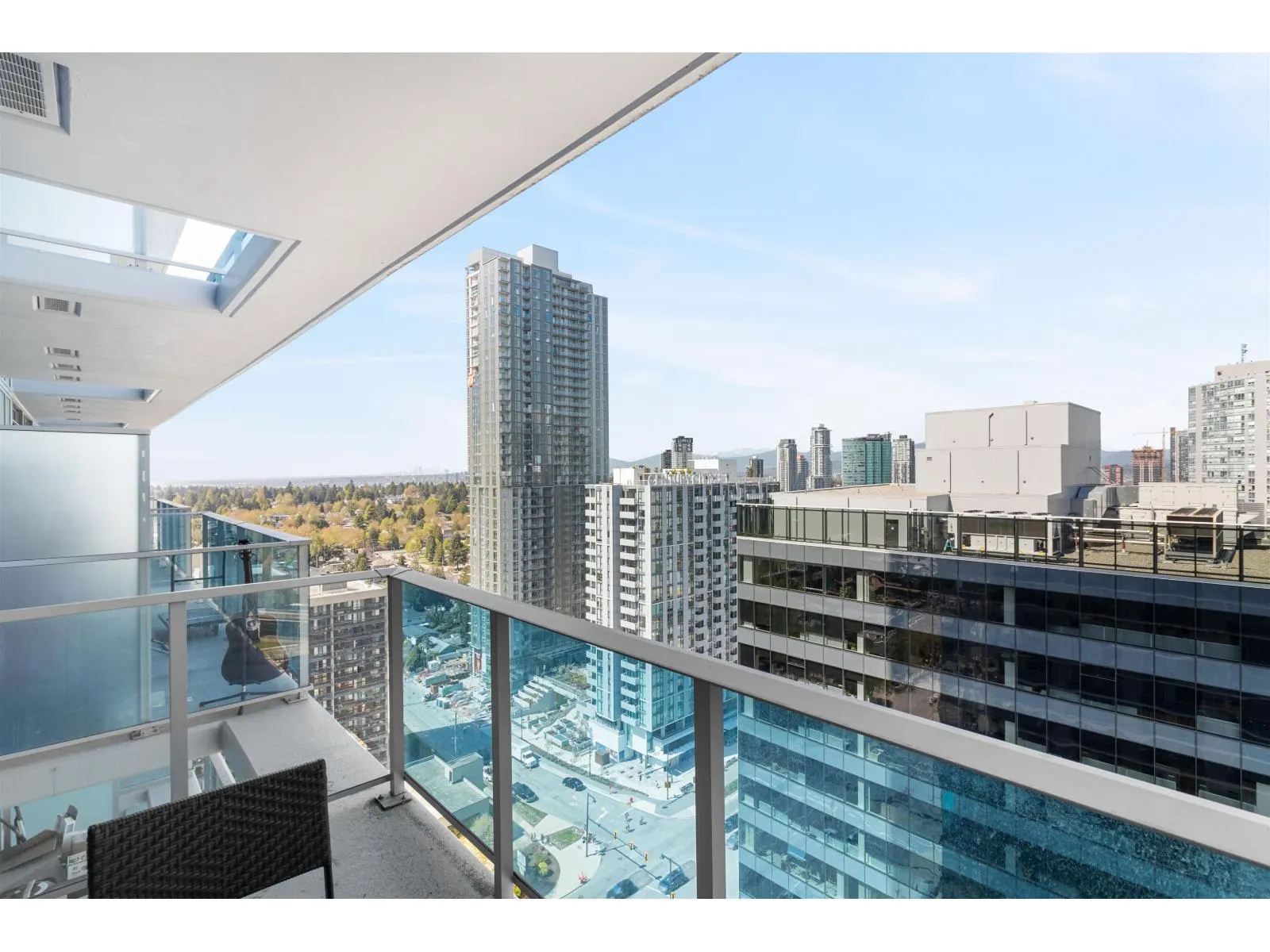 2308 13615 FRASER HIGHWAY