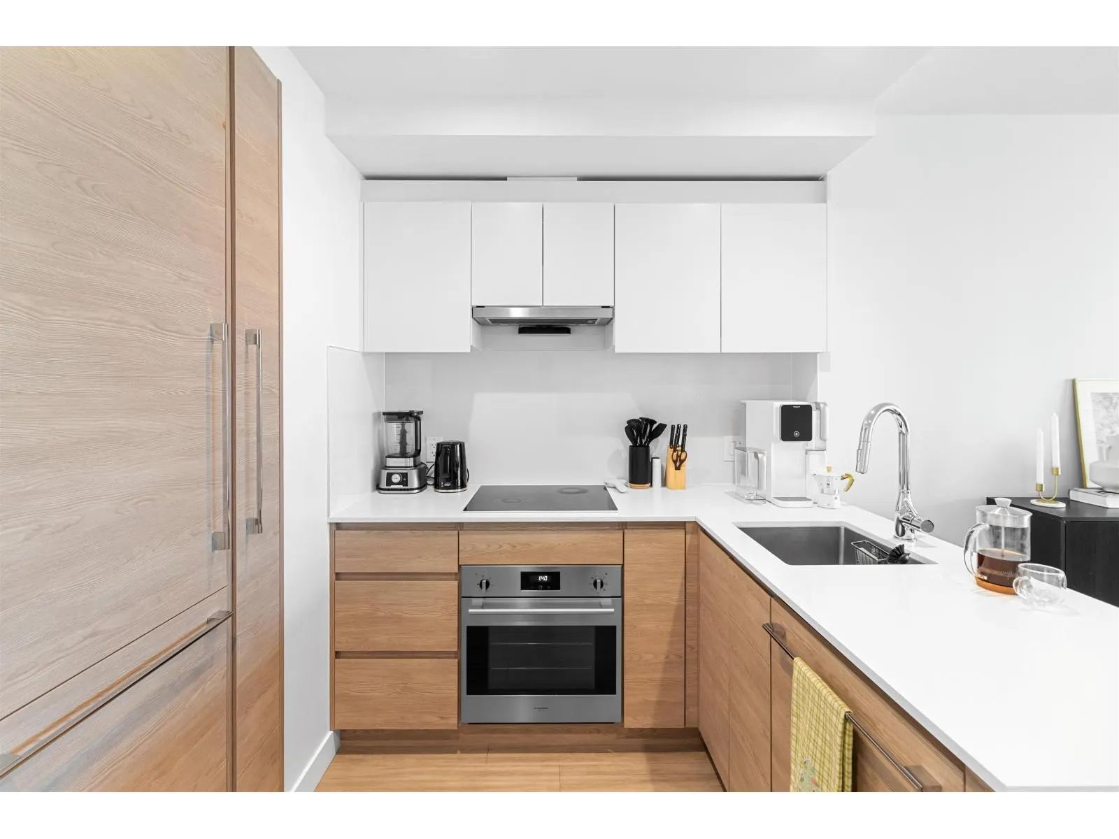 2308 13615 FRASER HIGHWAY