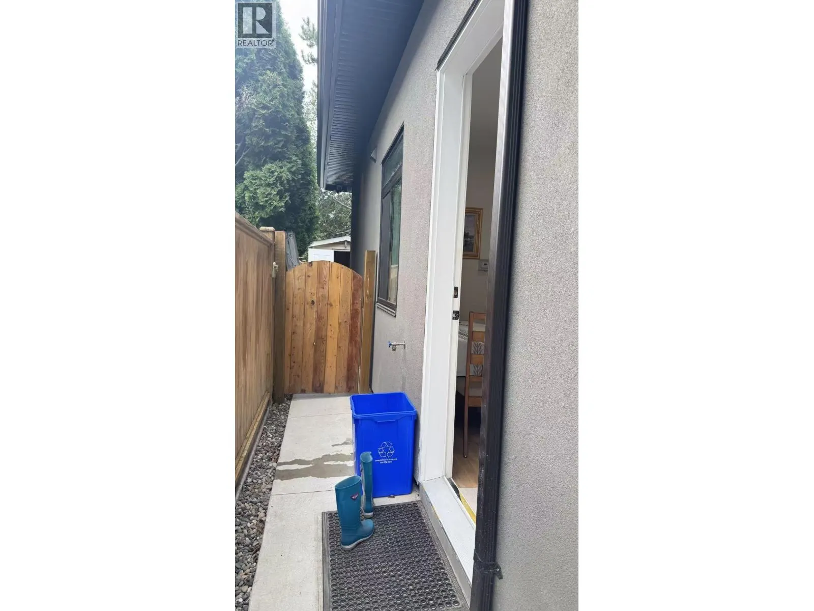 6051 REDFERN CRESCENT