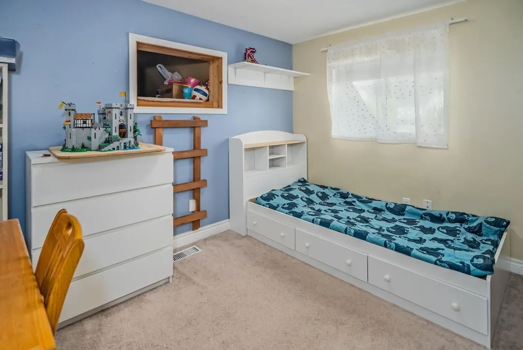 2242 FOOTHILLS COURT