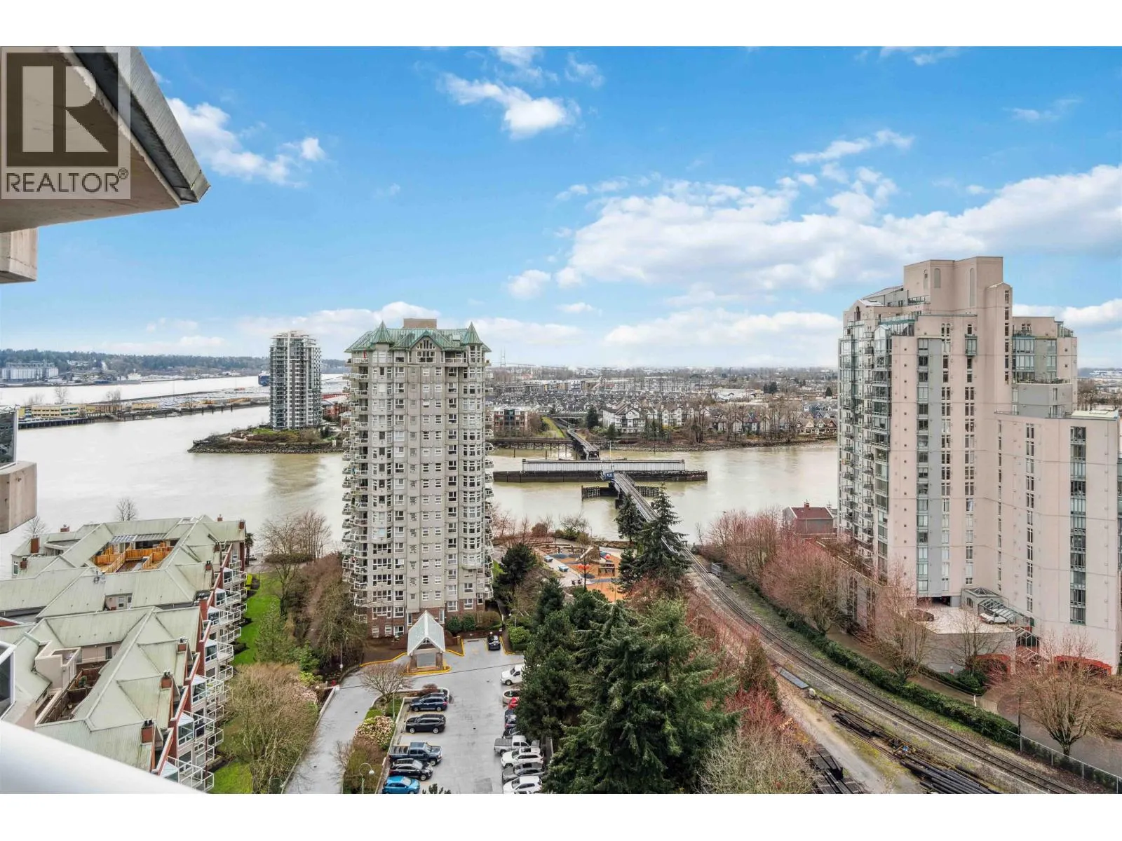 1903 1245 QUAYSIDE DRIVE