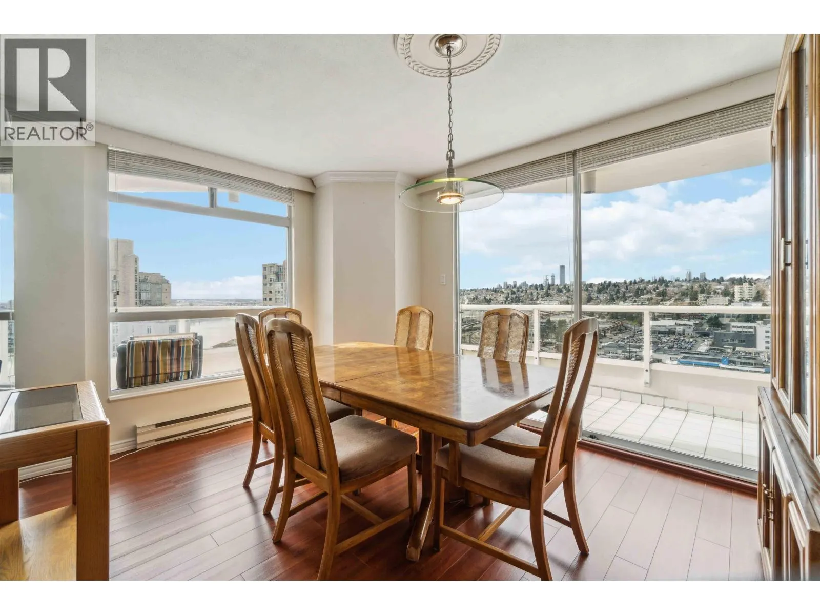 1903 1245 QUAYSIDE DRIVE