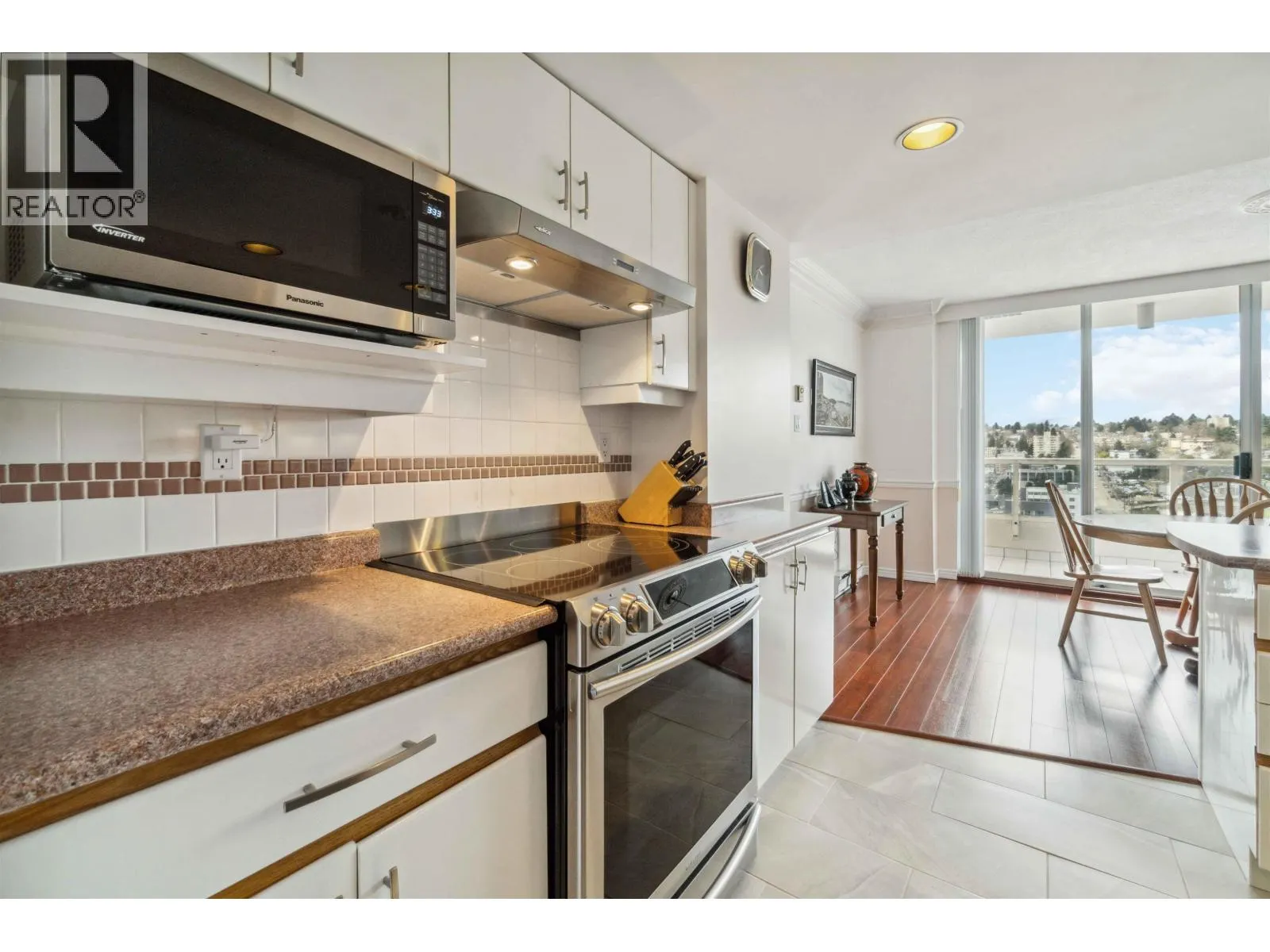 1903 1245 QUAYSIDE DRIVE