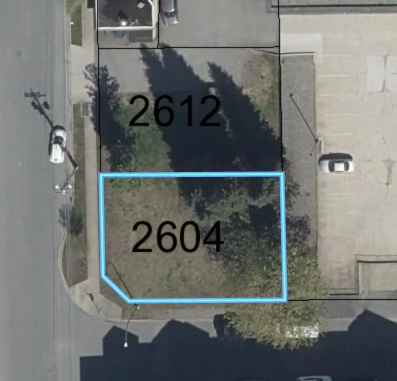 2604 BOURQUIN E CRESCENT