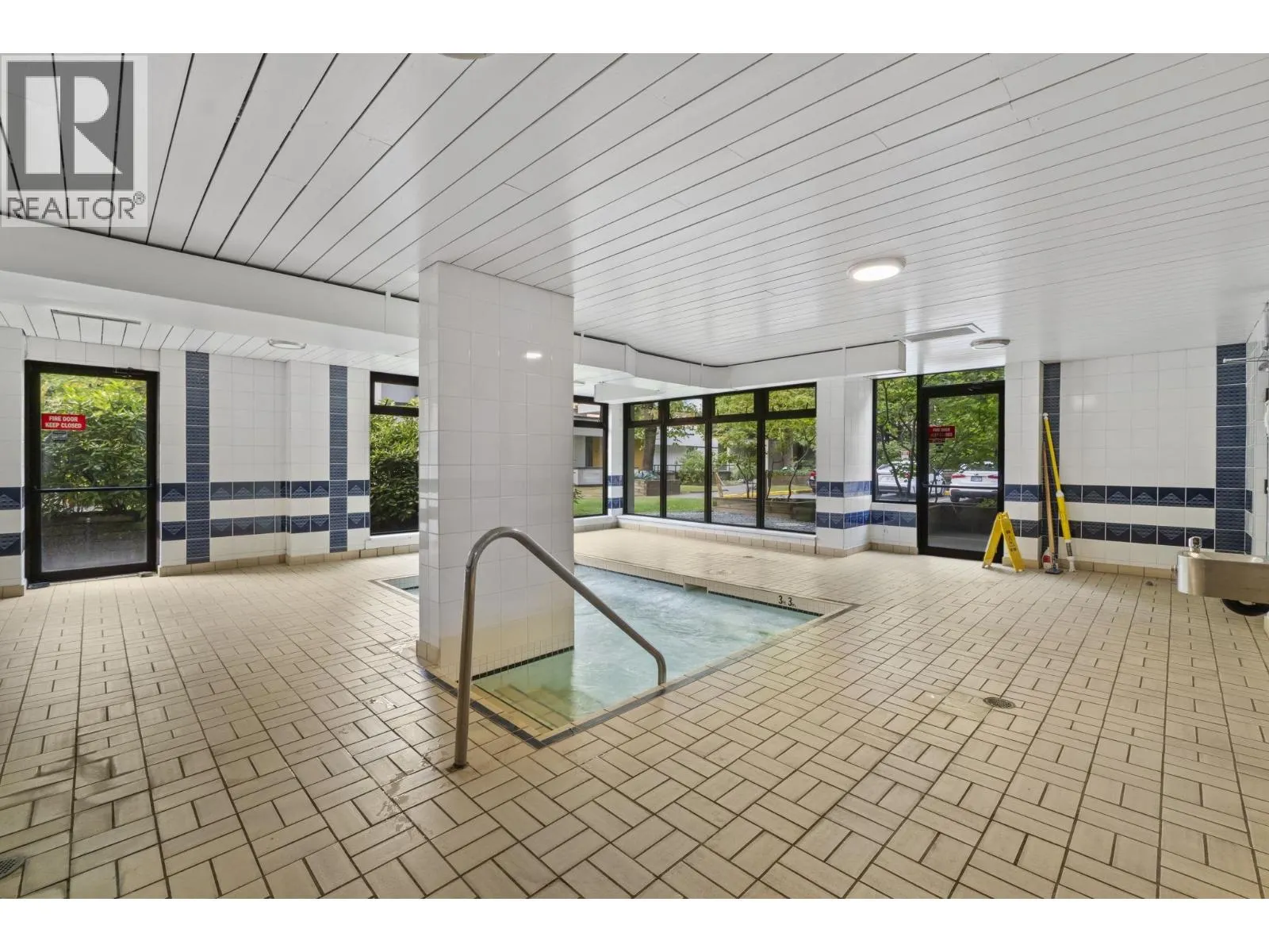 401 9521 CARDSTON COURT