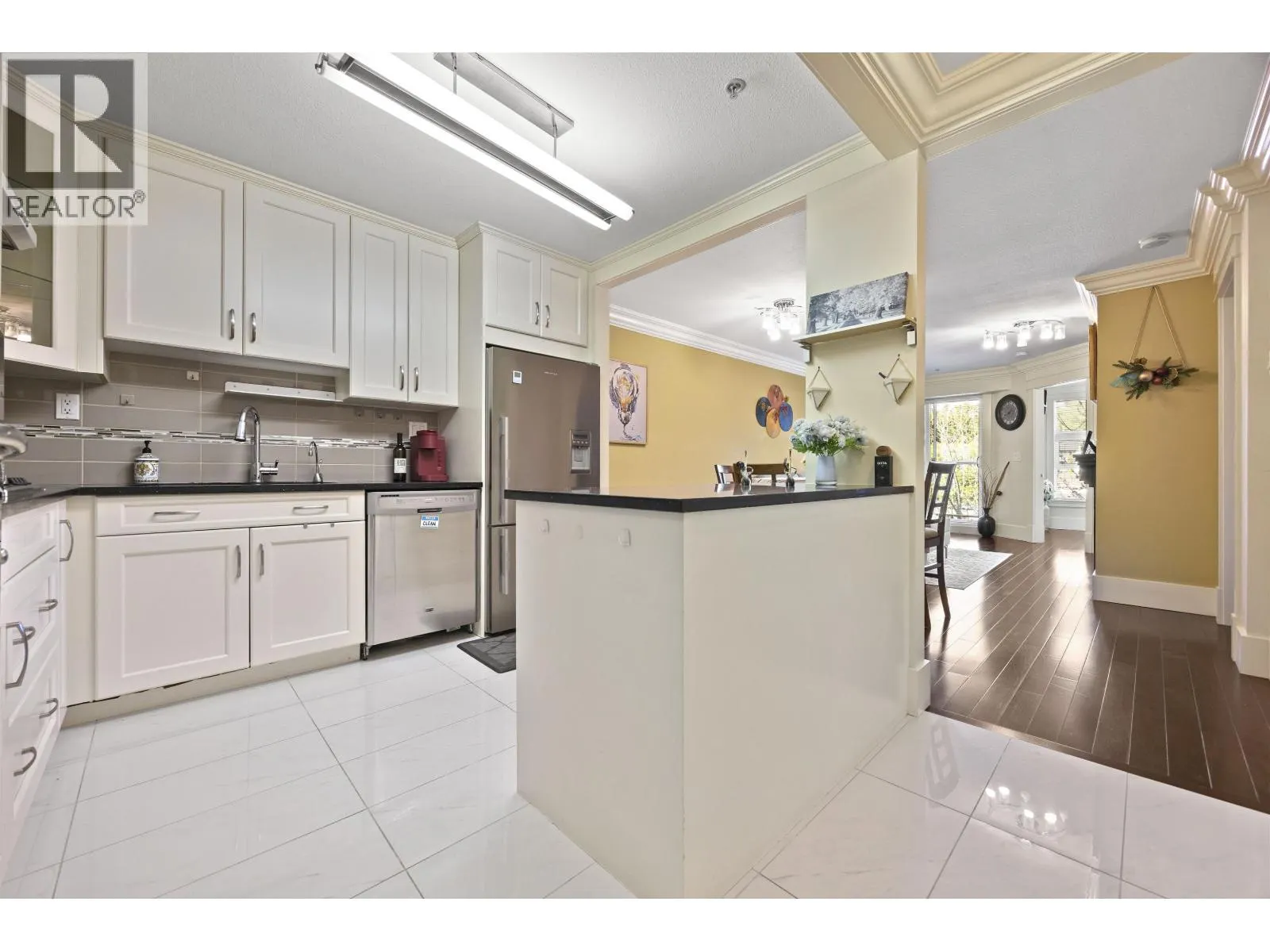 312 5723 COLLINGWOOD STREET