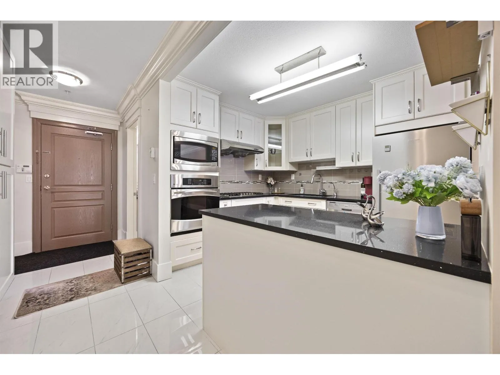 312 5723 COLLINGWOOD STREET
