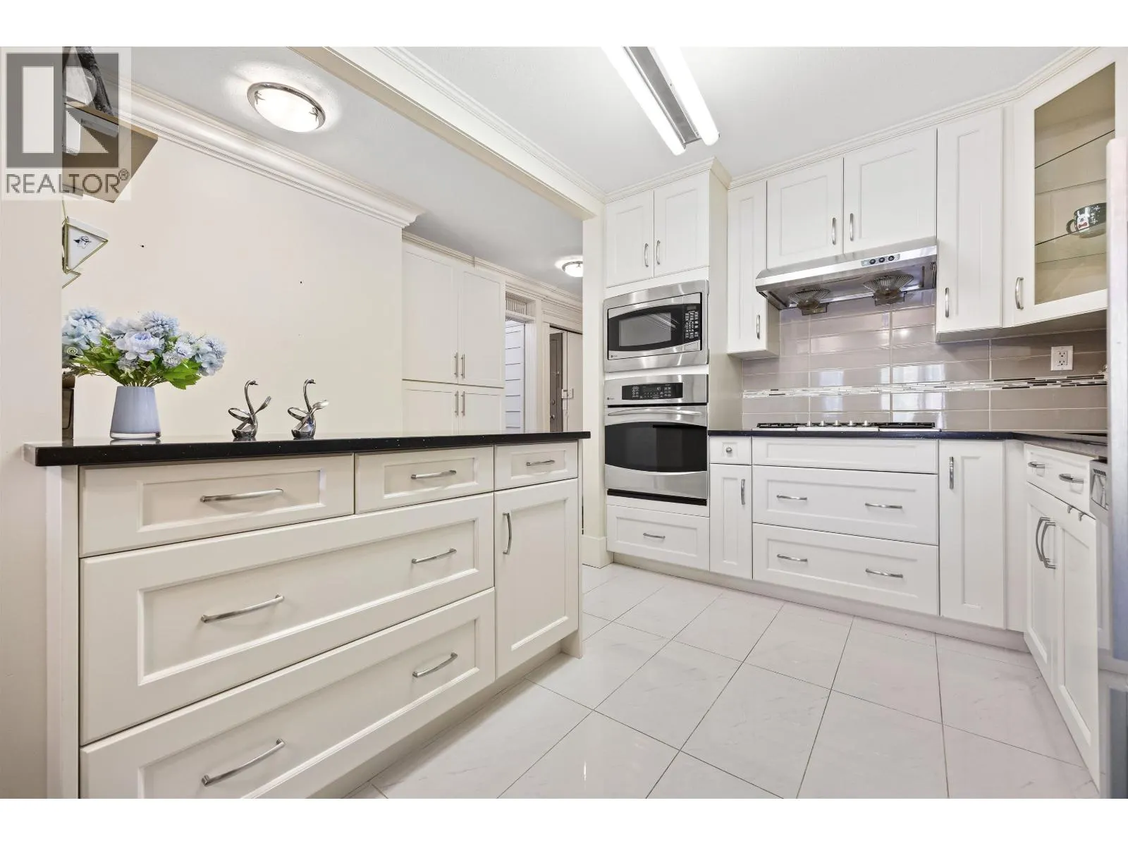 312 5723 COLLINGWOOD STREET