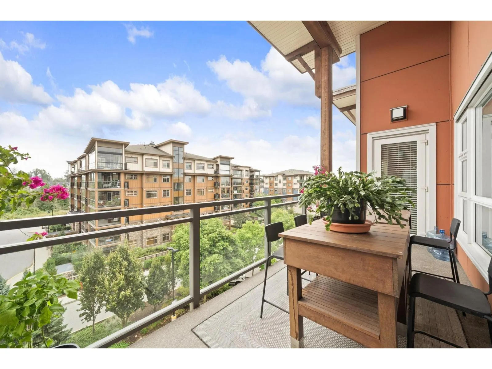 419 20728 WILLOUGHBY TOWN CENTRE DRIVE