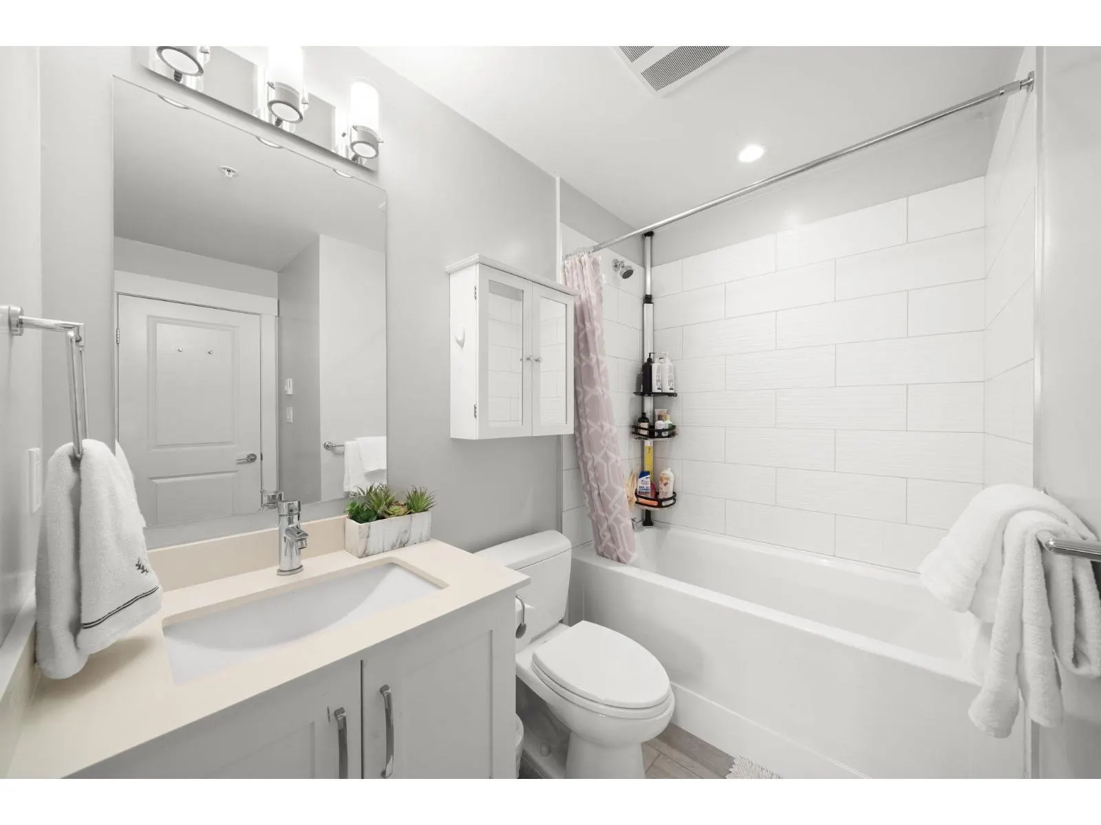 419 20728 WILLOUGHBY TOWN CENTRE DRIVE