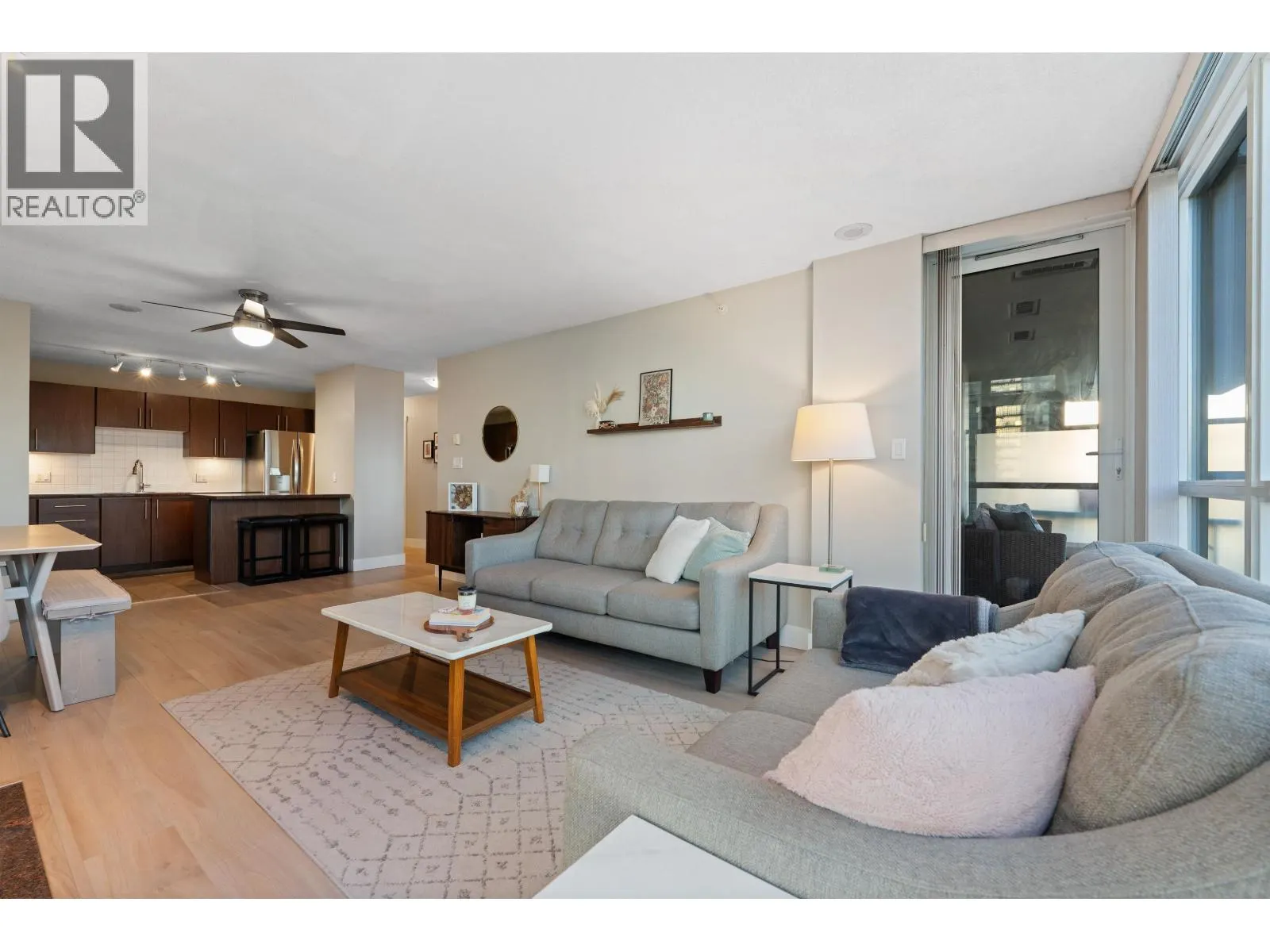 1606 2088 MADISON AVENUE