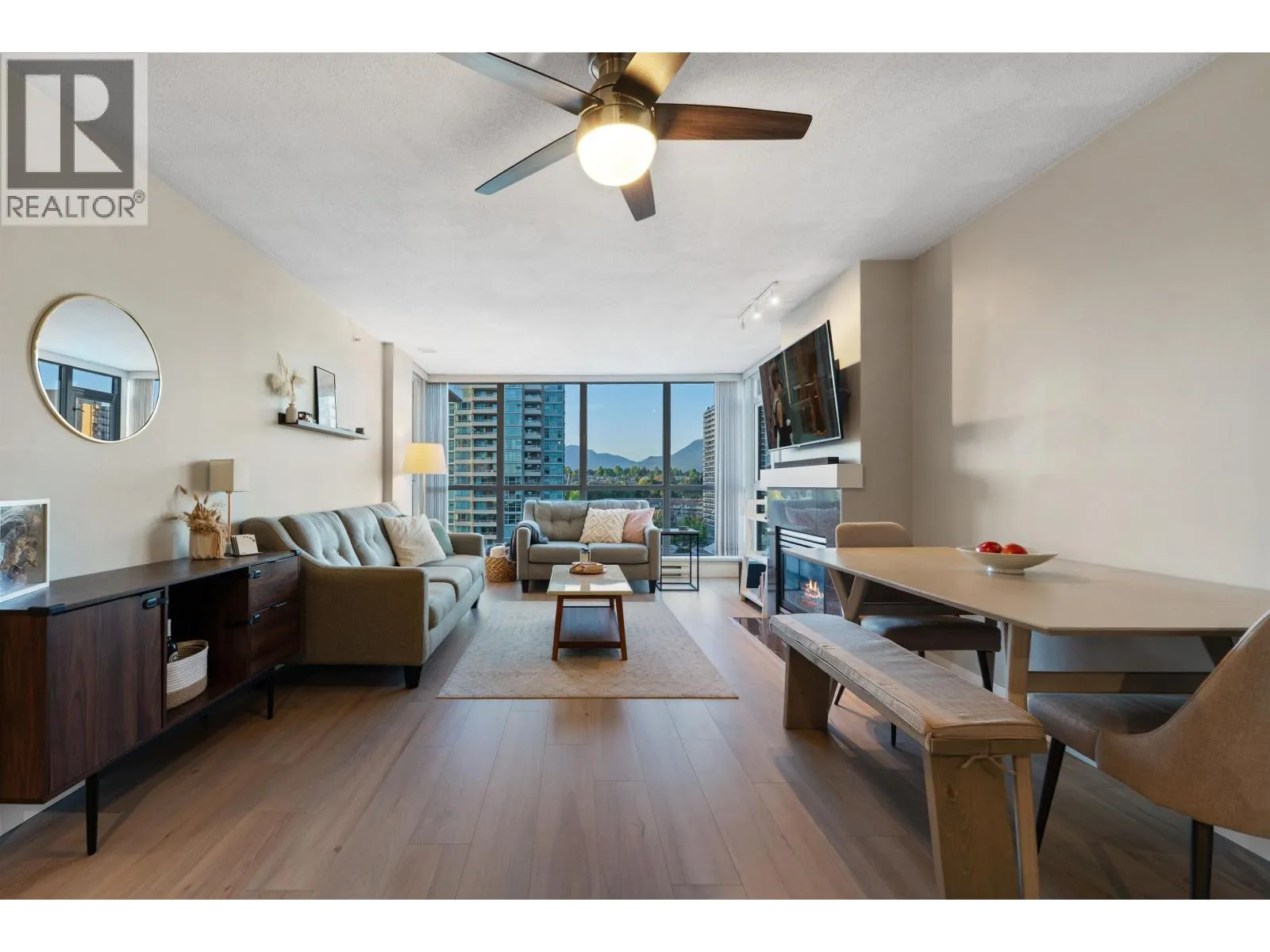 1606 2088 MADISON AVENUE