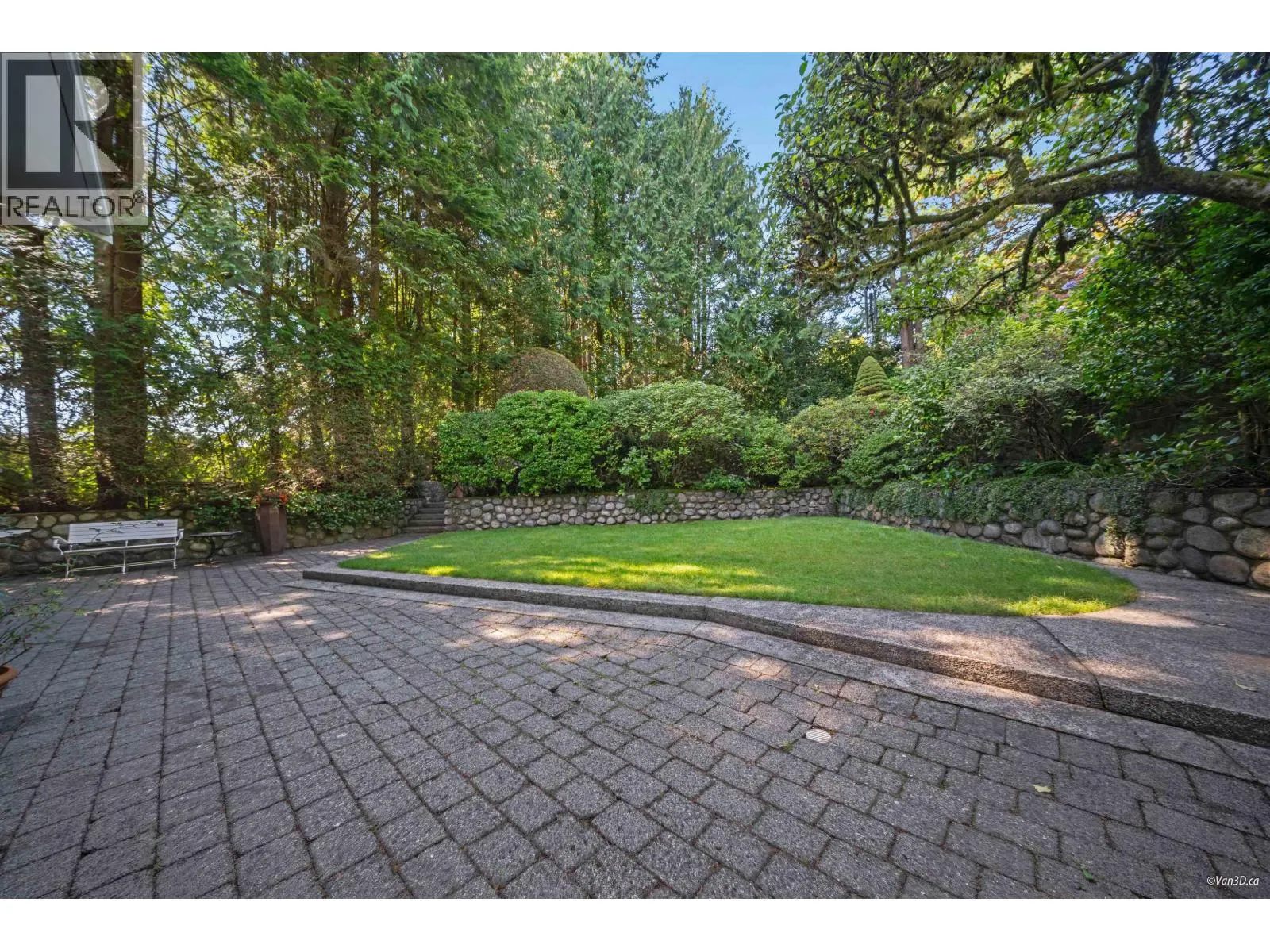 485 SOUTHBOROUGH DRIVE