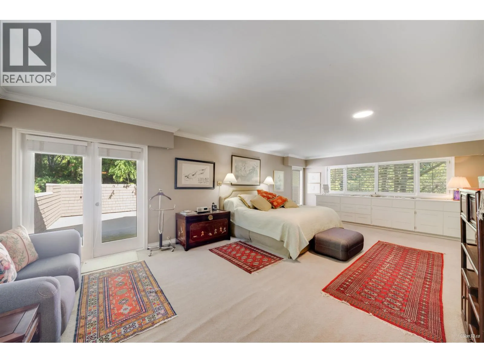 485 SOUTHBOROUGH DRIVE