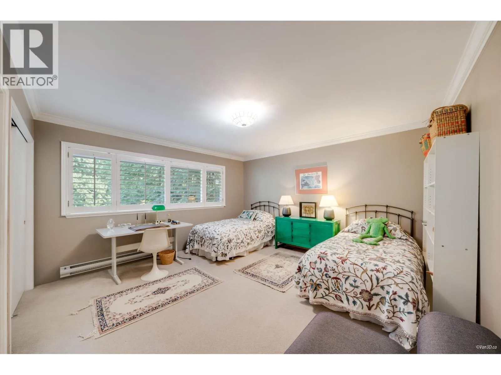 485 SOUTHBOROUGH DRIVE