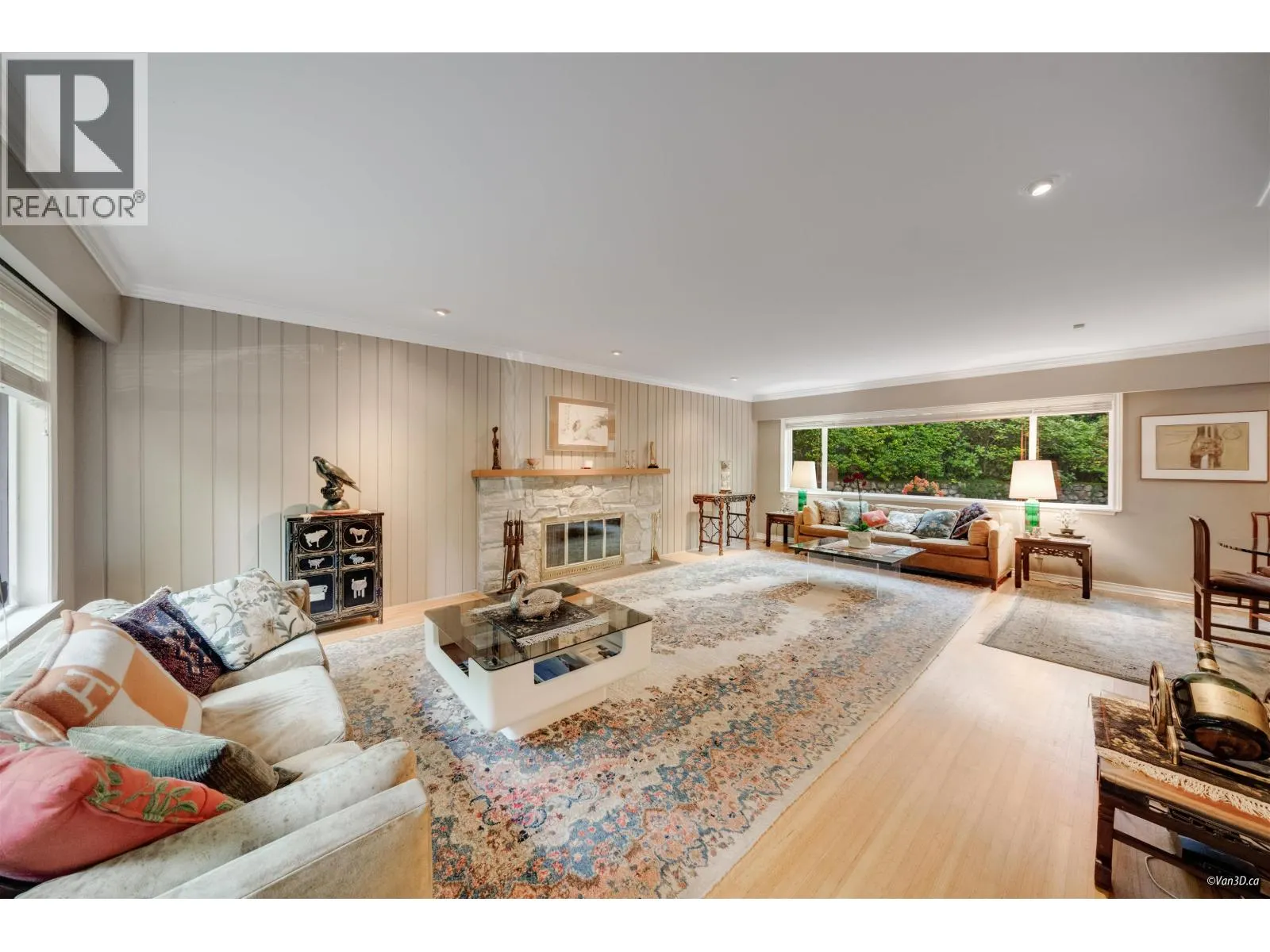 485 SOUTHBOROUGH DRIVE