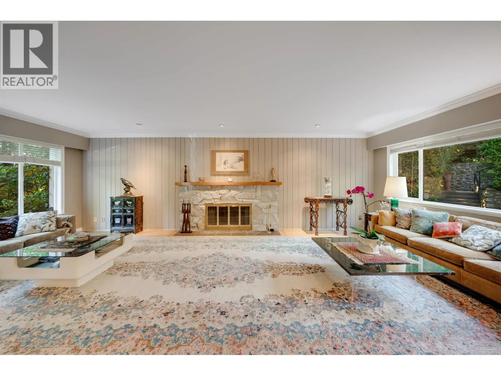 485 SOUTHBOROUGH DRIVE