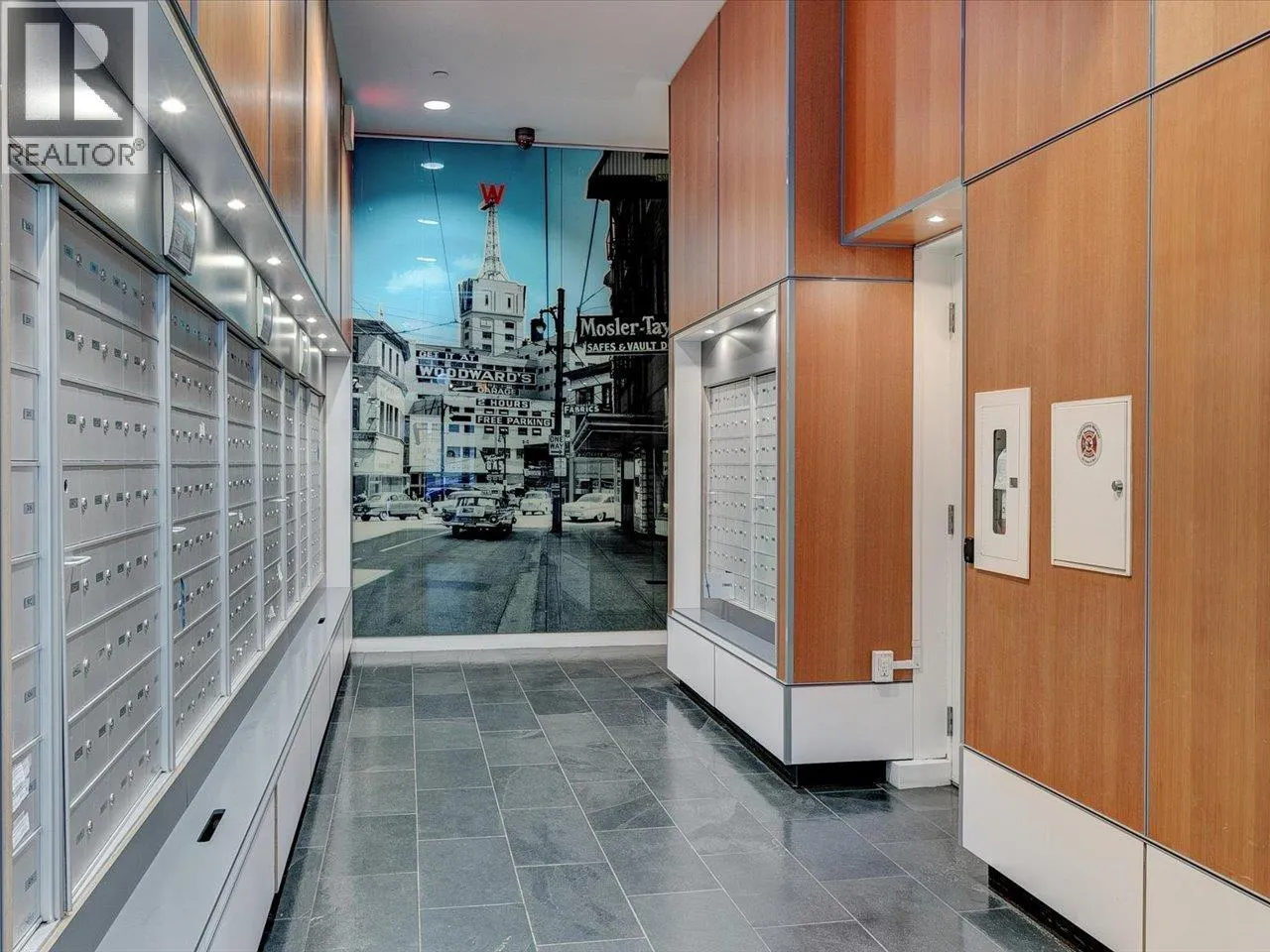 3307 128 W CORDOVA STREET
