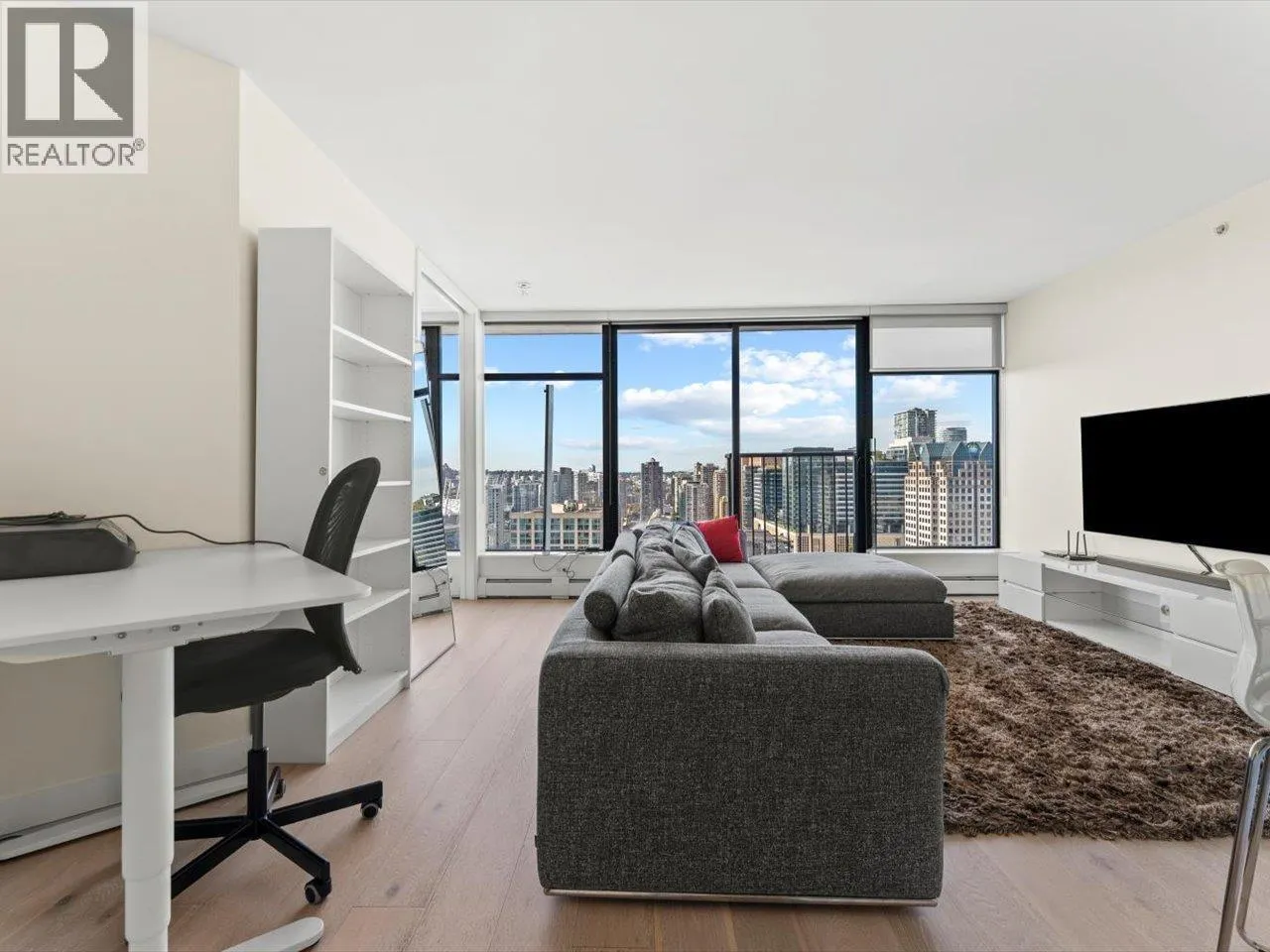3307 128 W CORDOVA STREET