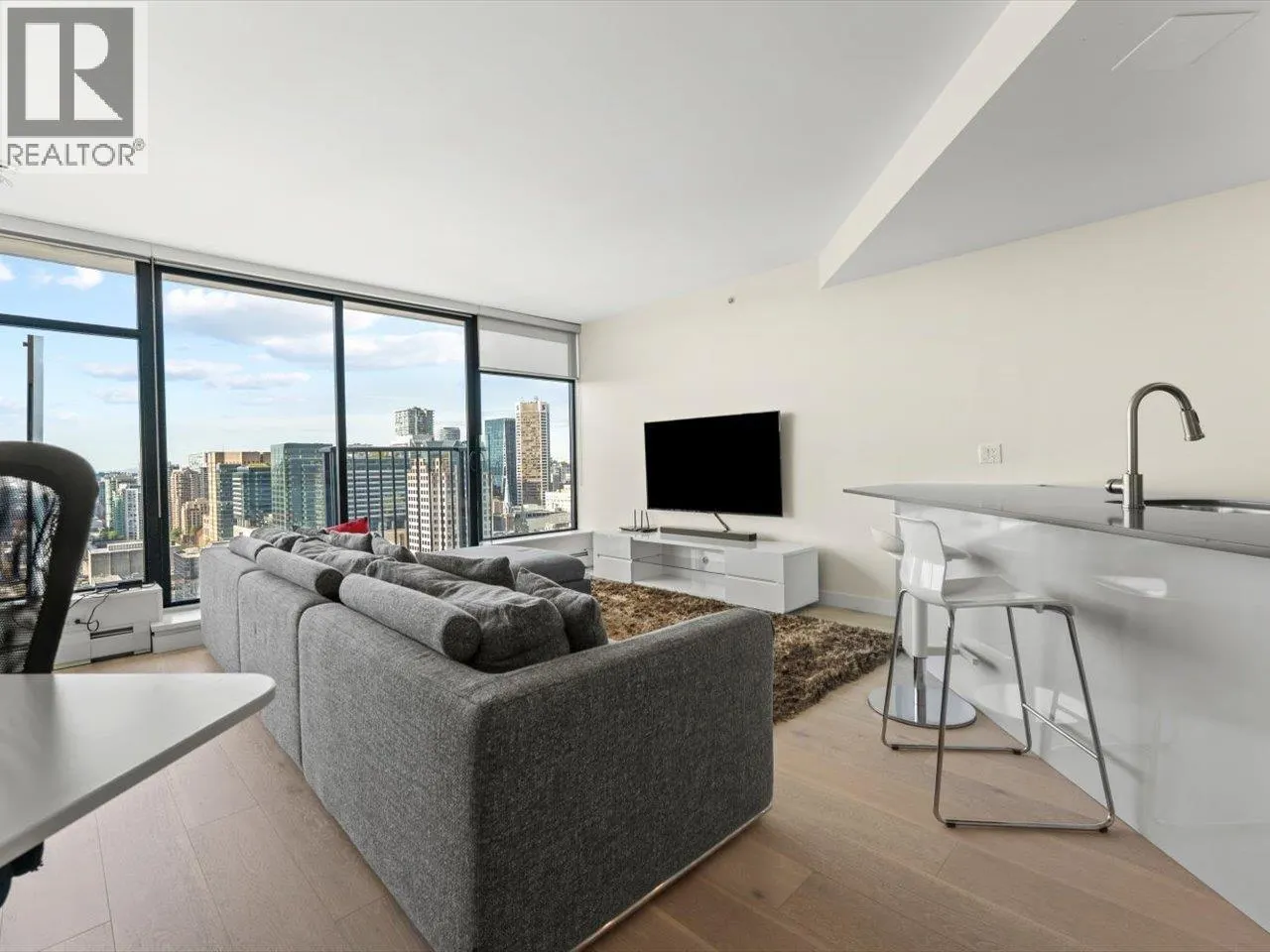 3307 128 W CORDOVA STREET