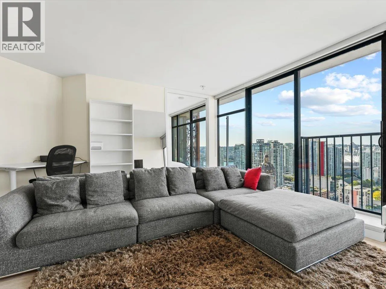 3307 128 W CORDOVA STREET