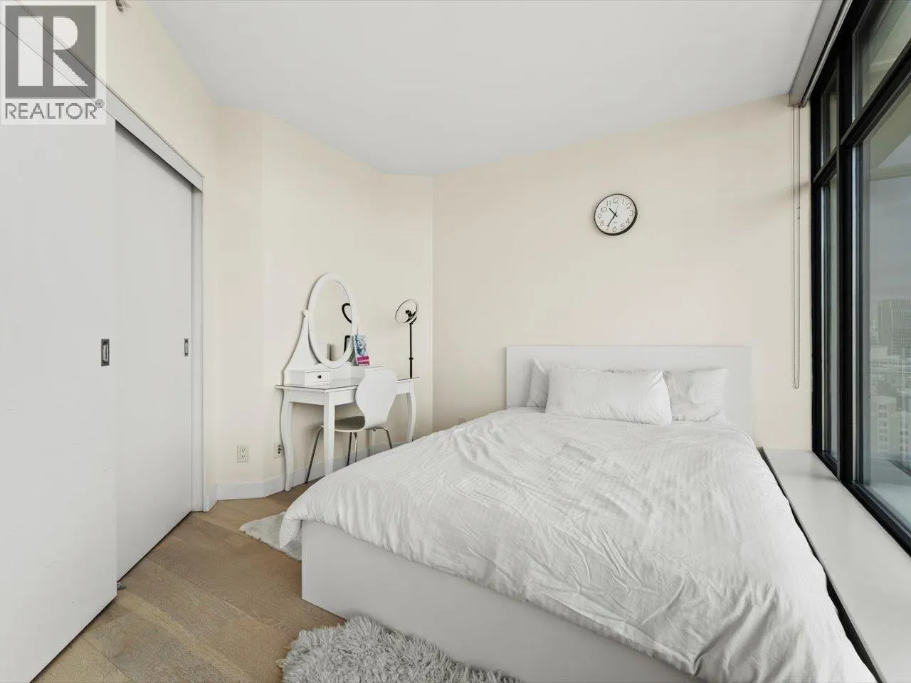 3307 128 W CORDOVA STREET