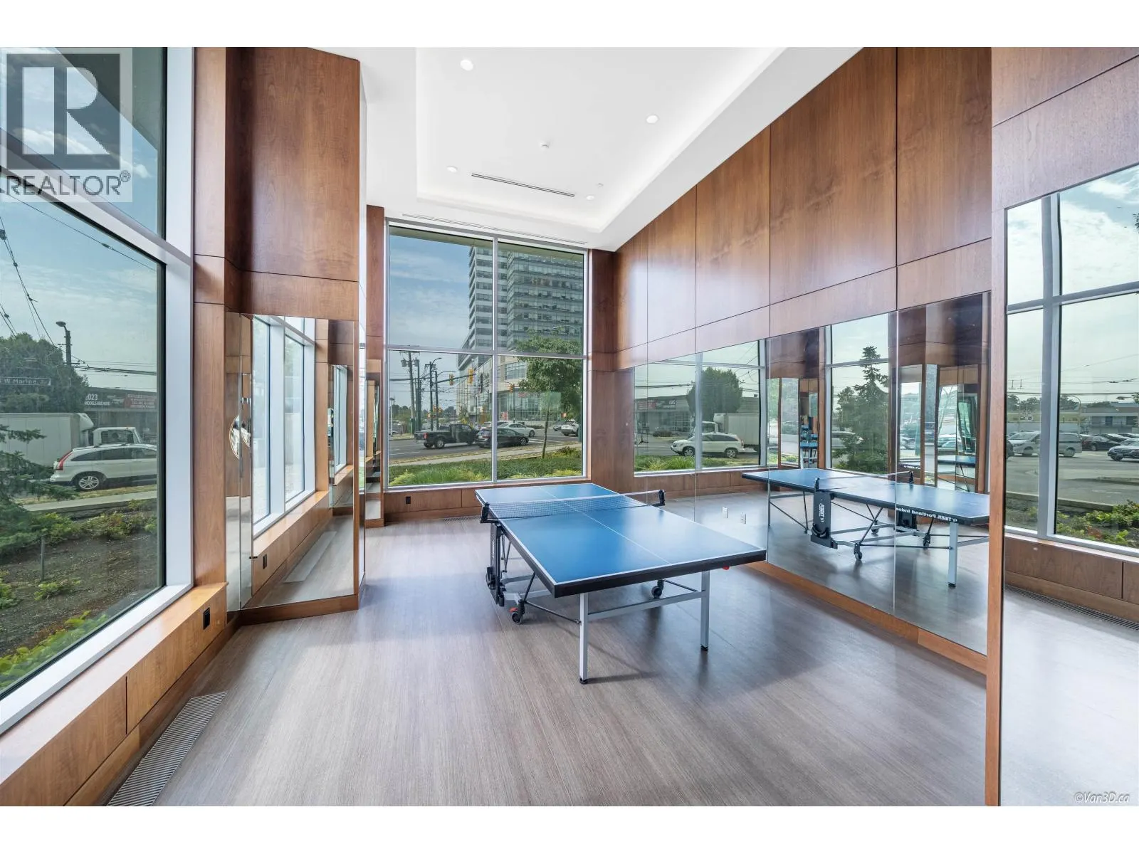 1902 455 SW MARINE DRIVE
