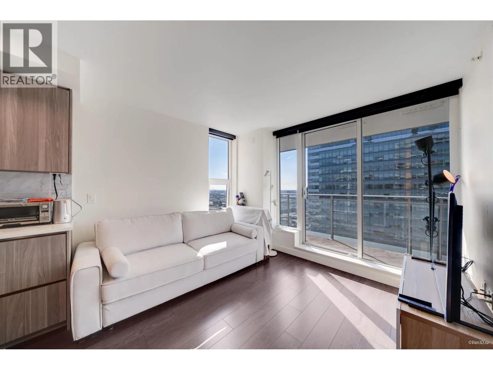 1902 455 SW MARINE DRIVE