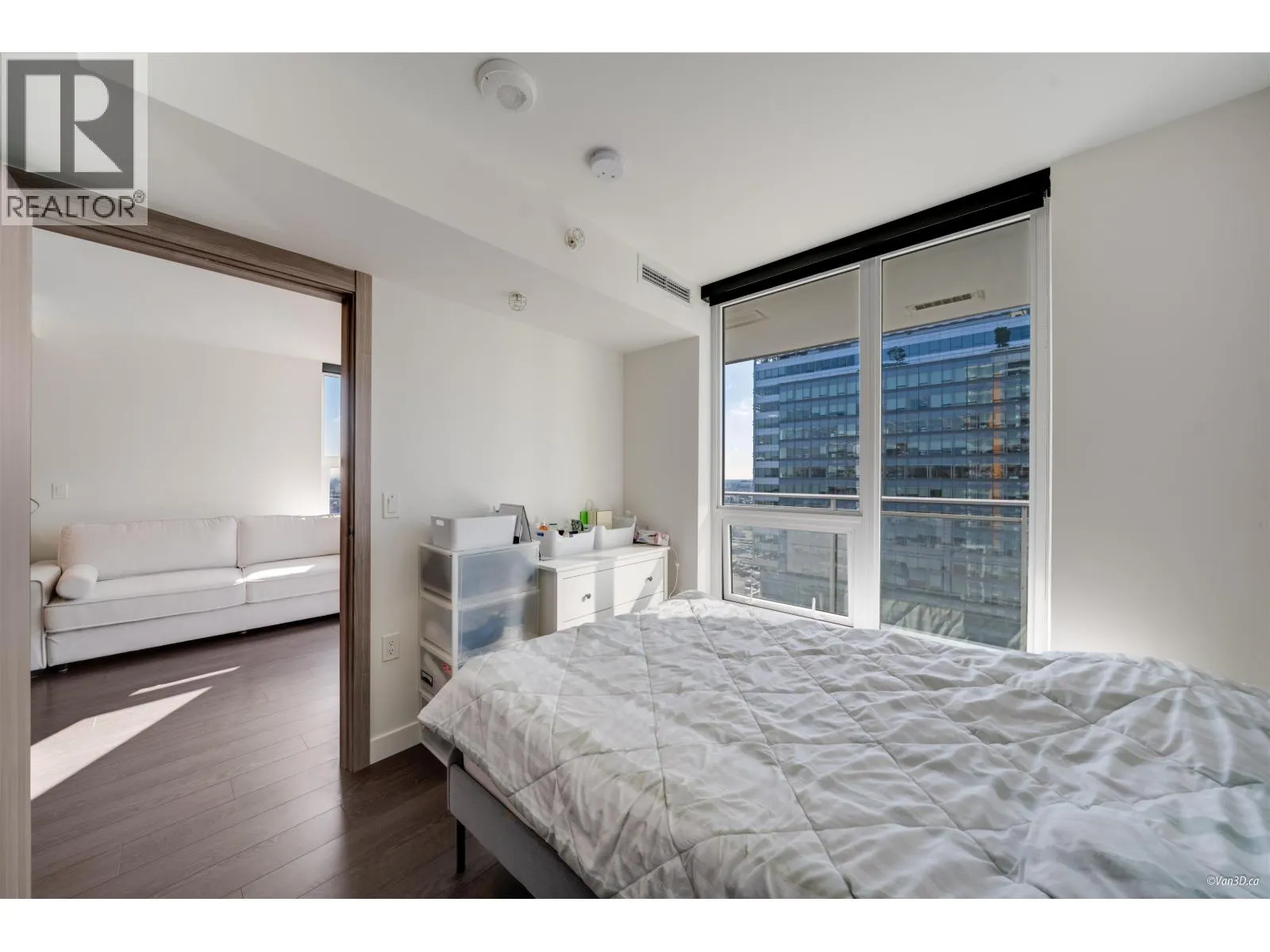 1902 455 SW MARINE DRIVE