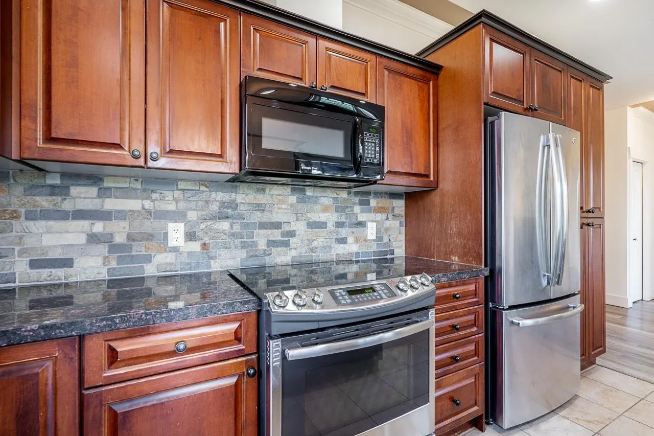 209 46021 SECOND AVENUE|Chilliwack Downtown