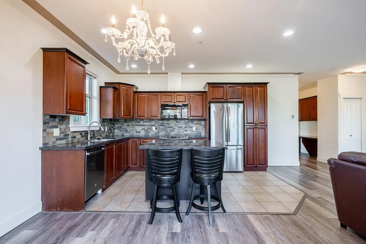 209 46021 SECOND AVENUE|Chilliwack Downtown
