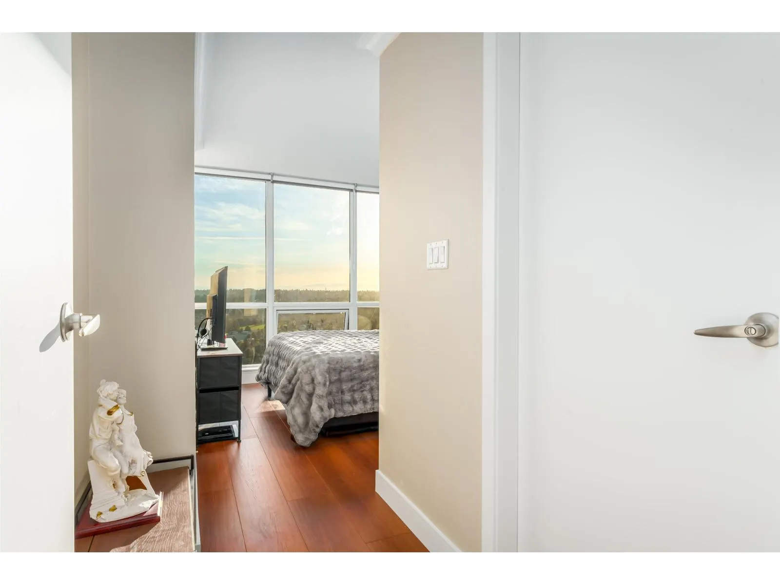 3001 13618 100 AVENUE